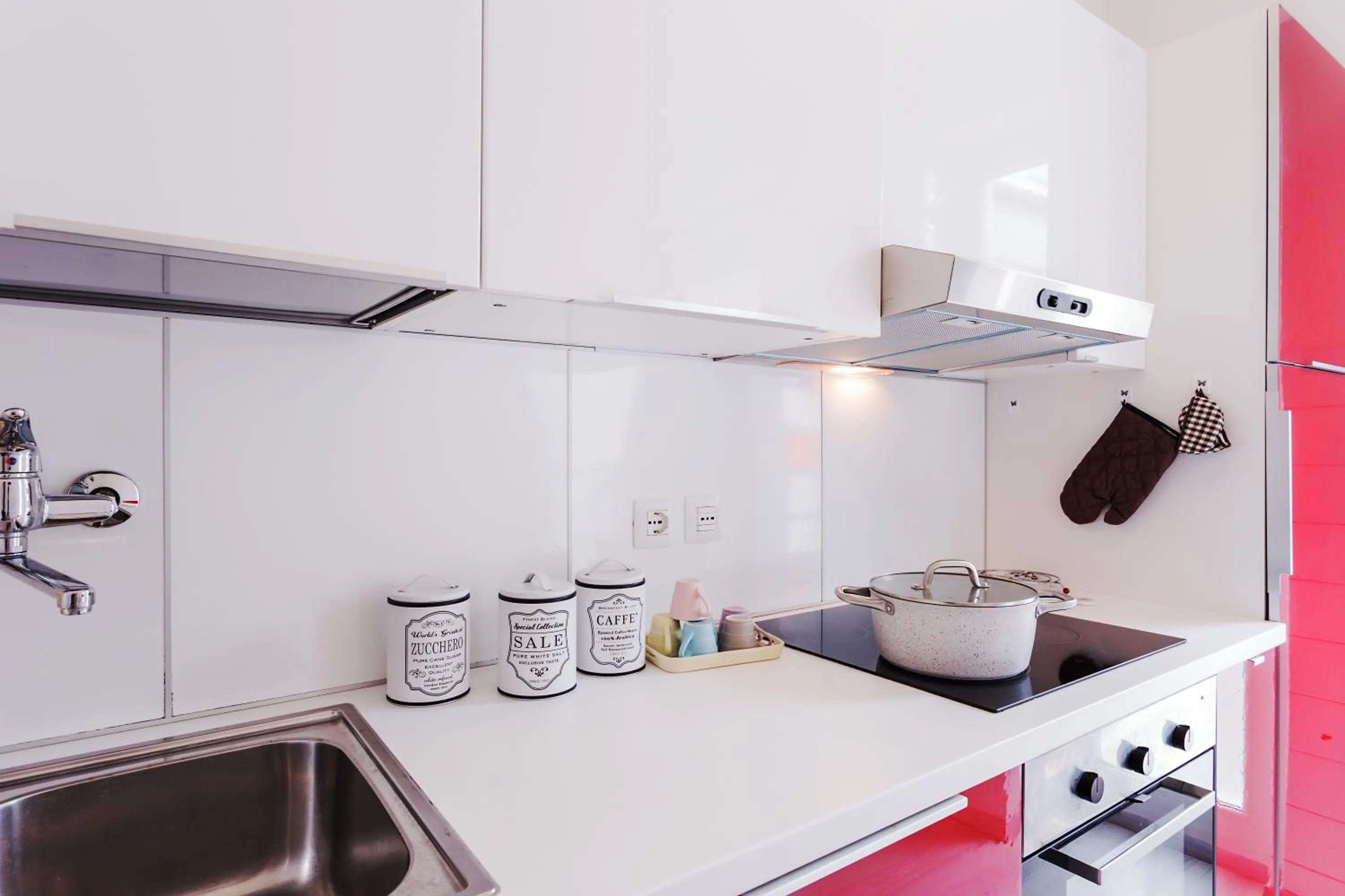 Kitchen or kitchenette in GuestHost - Bilocale Via Forni