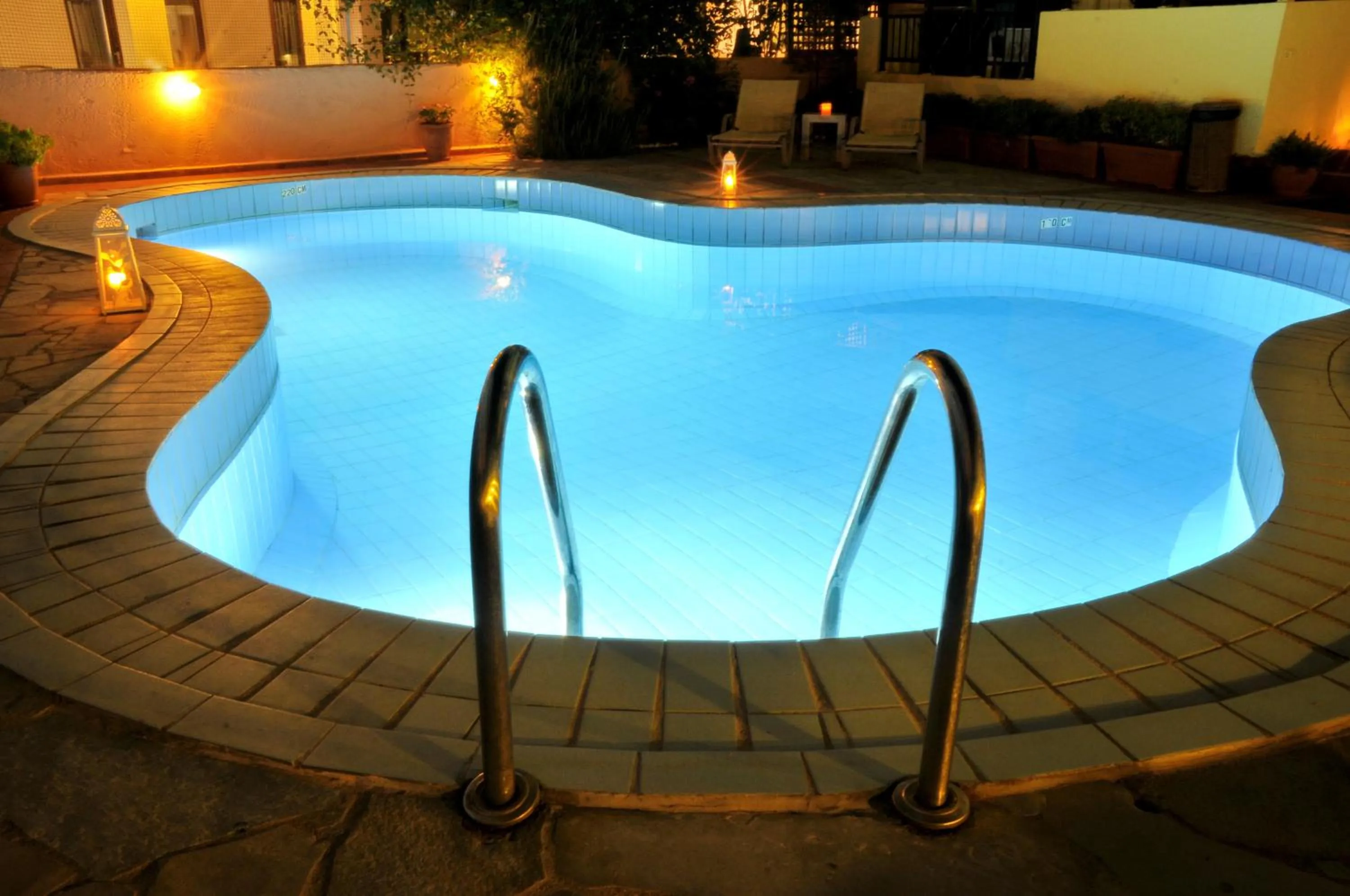 Swimming pool in Cleopatra Apartments