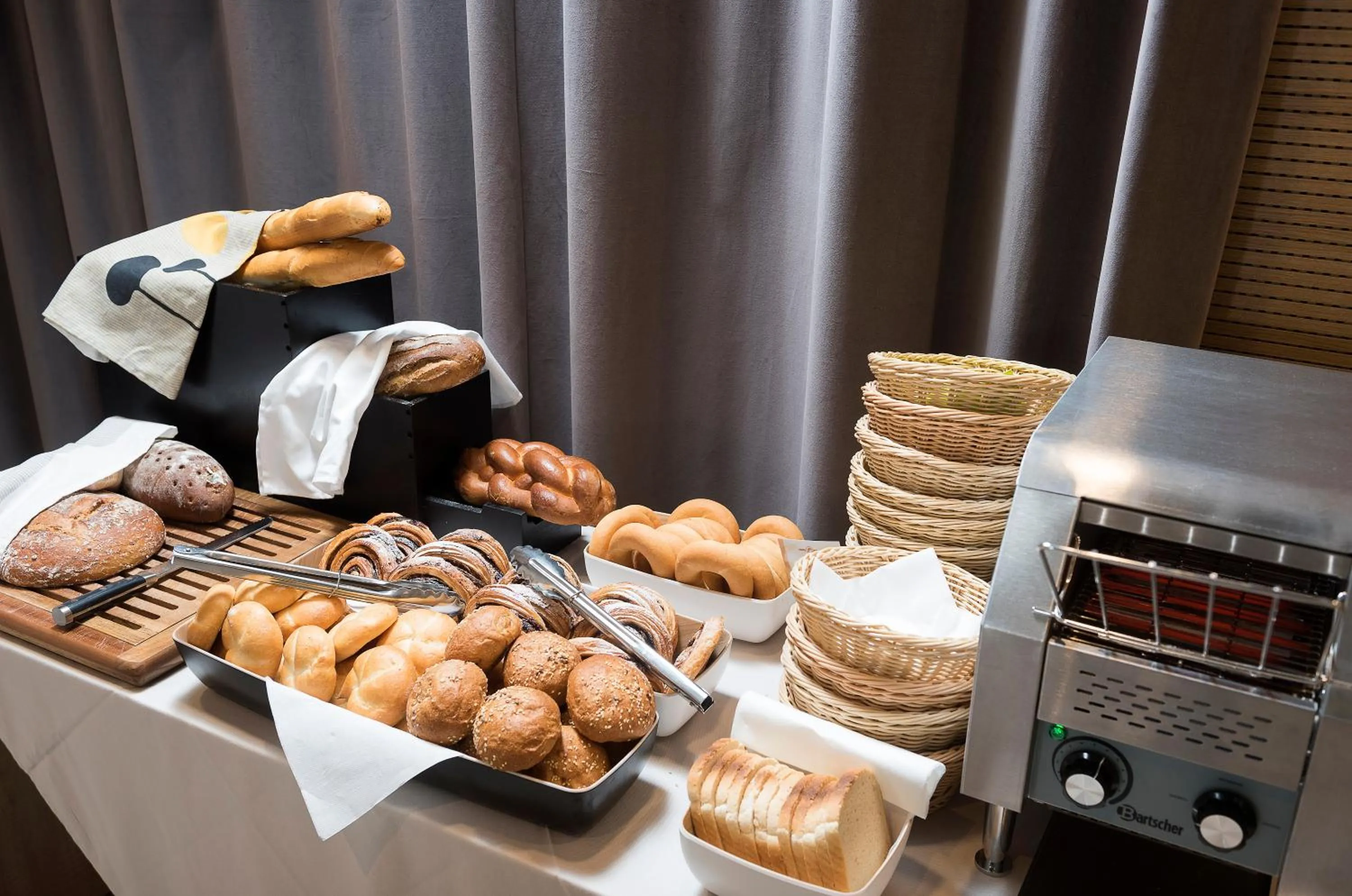 Food and drinks in Pangea Hotel