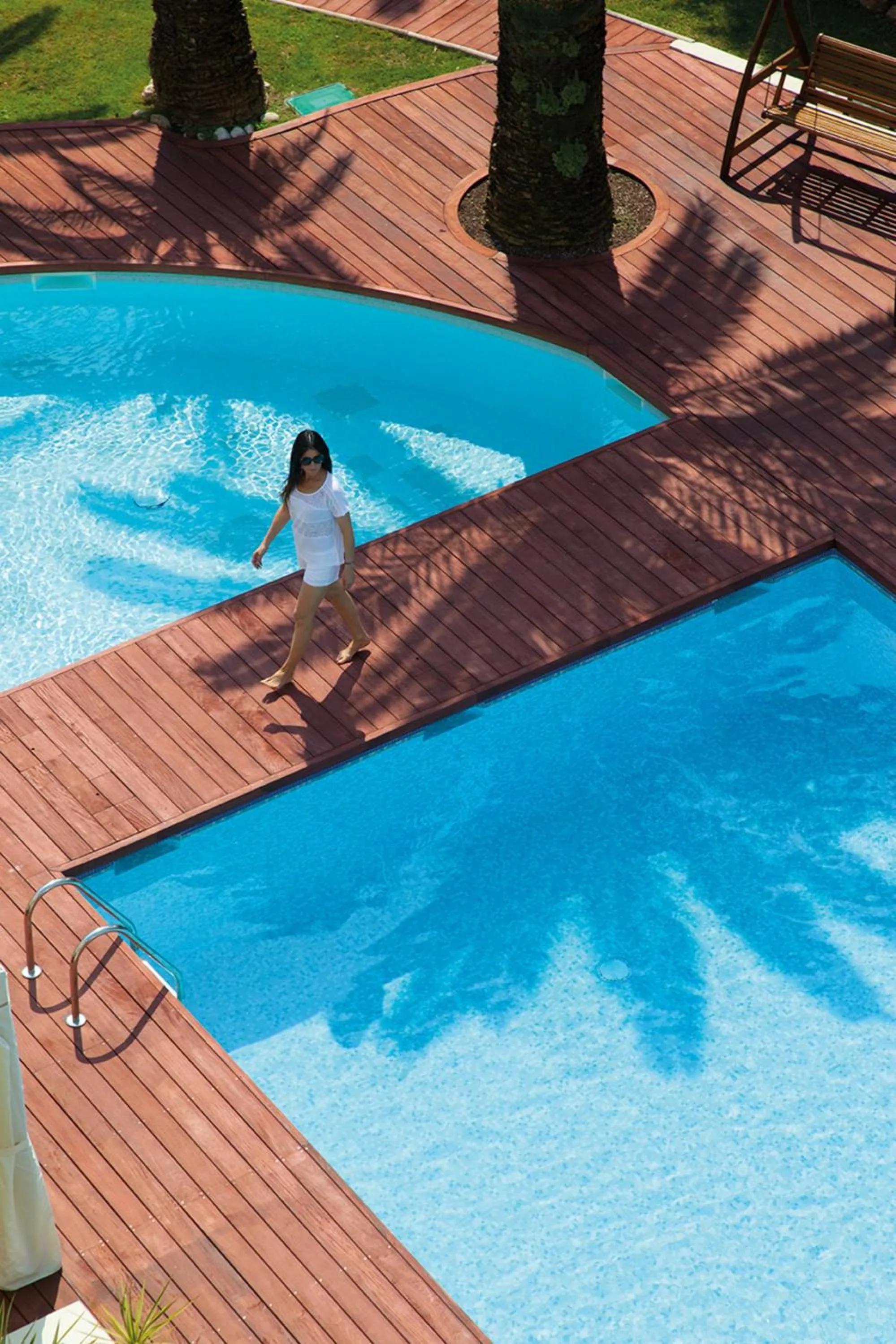 Summer in Nehô Suites Cannes Croisette