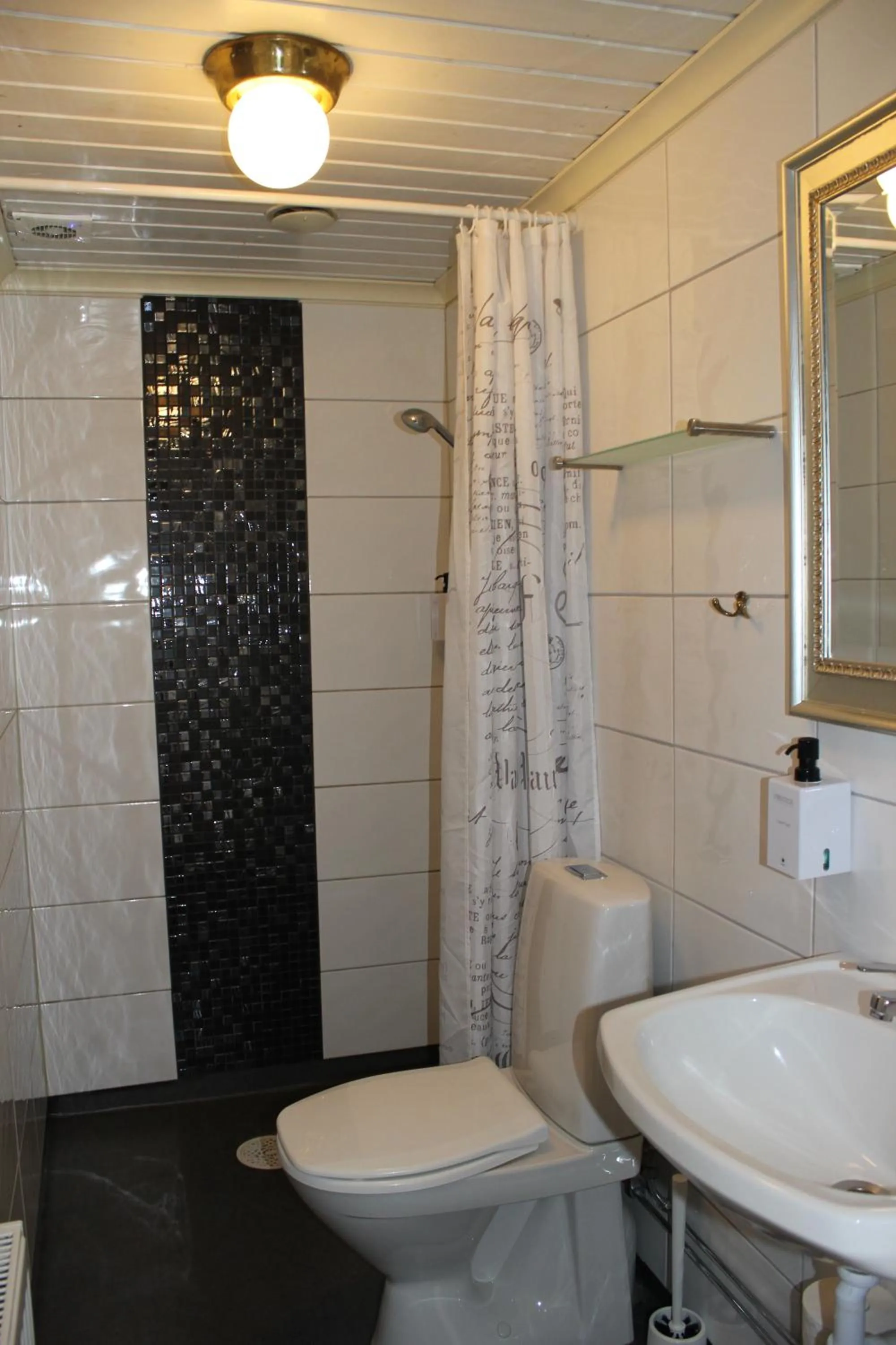 Bathroom in Hotel Pensionat Granparken