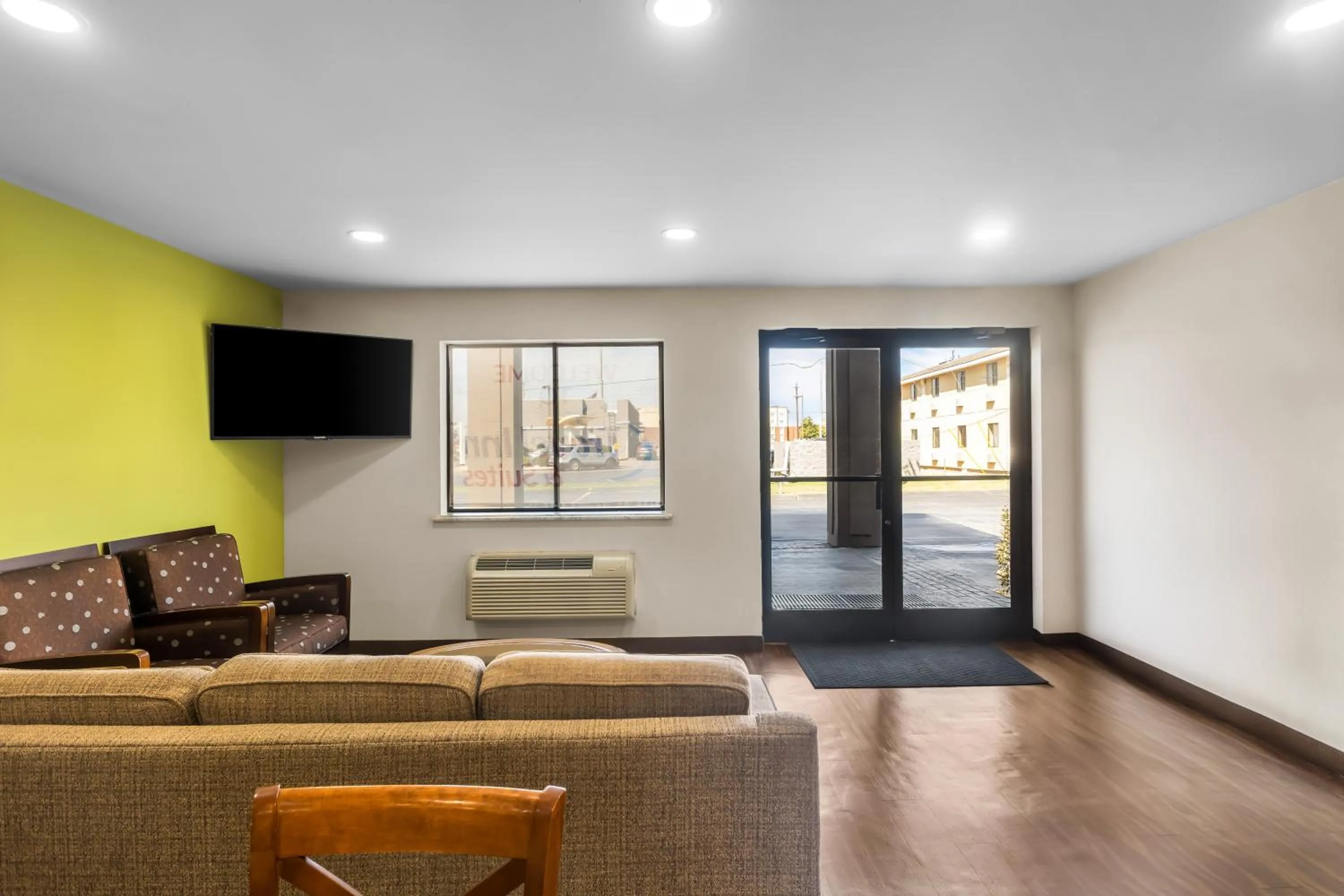 Travel Inn and Suites- Sikeston Miner I-55 exit-67