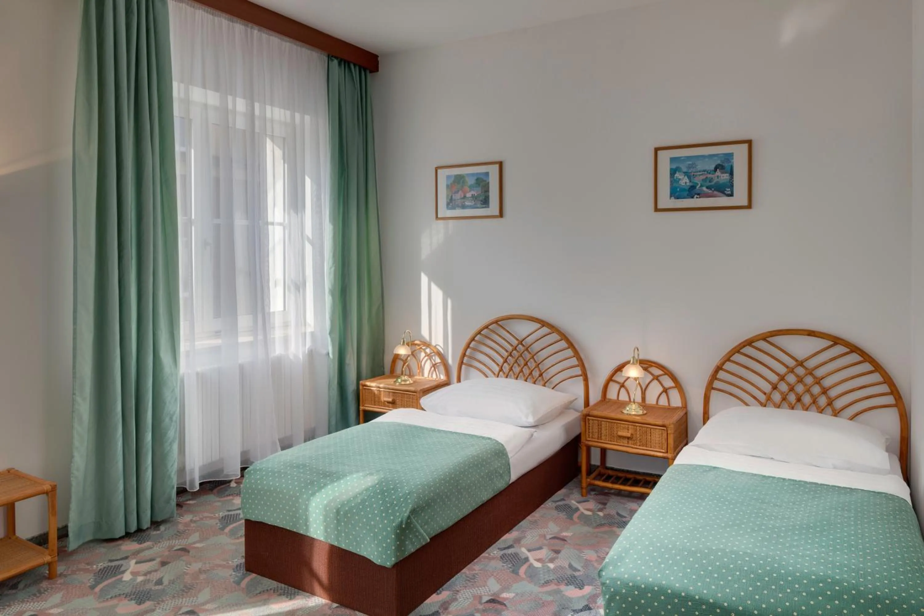 Bedroom, Bed in Hotel Otar