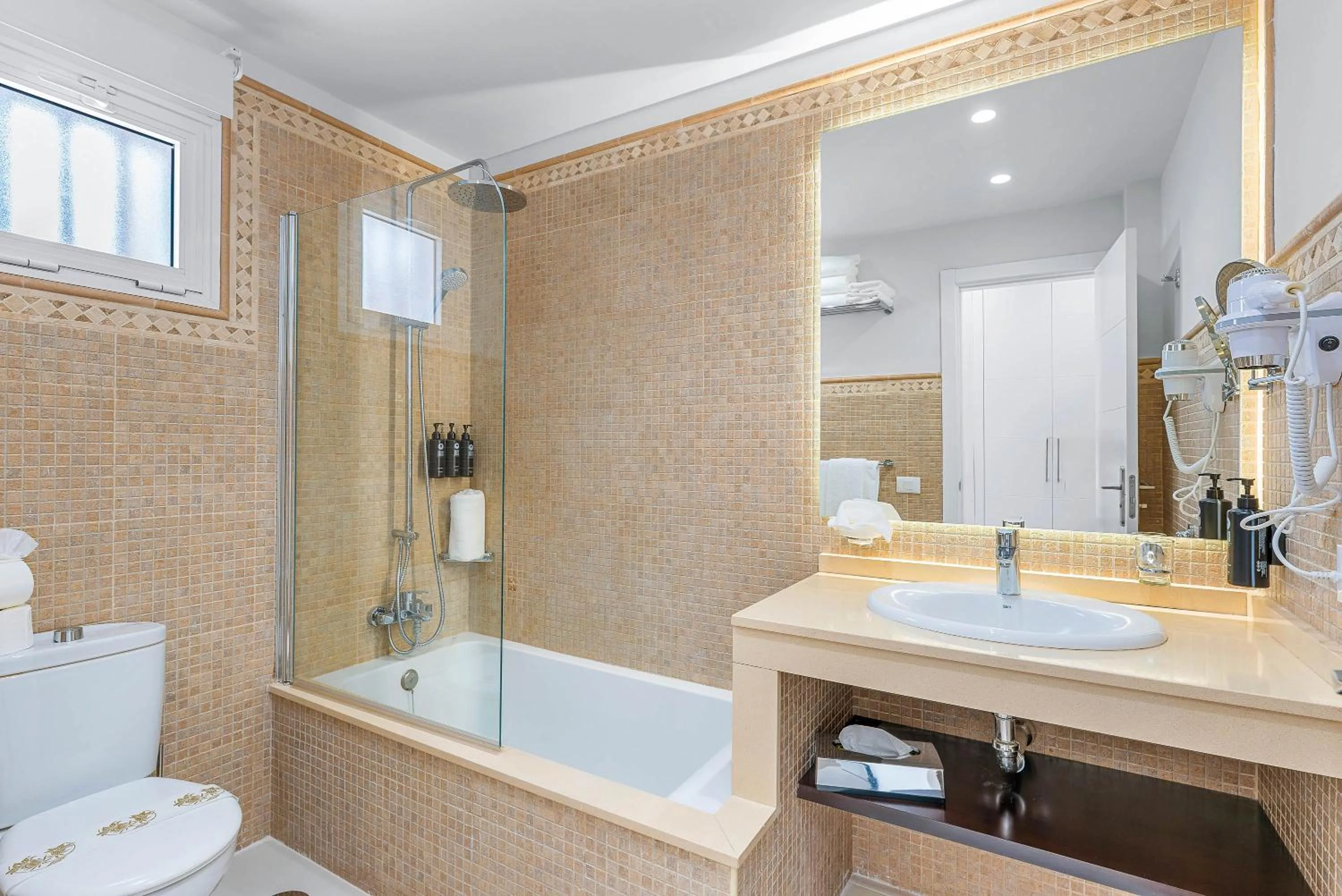 Bathroom in Wyndham Residences Golf del Sur