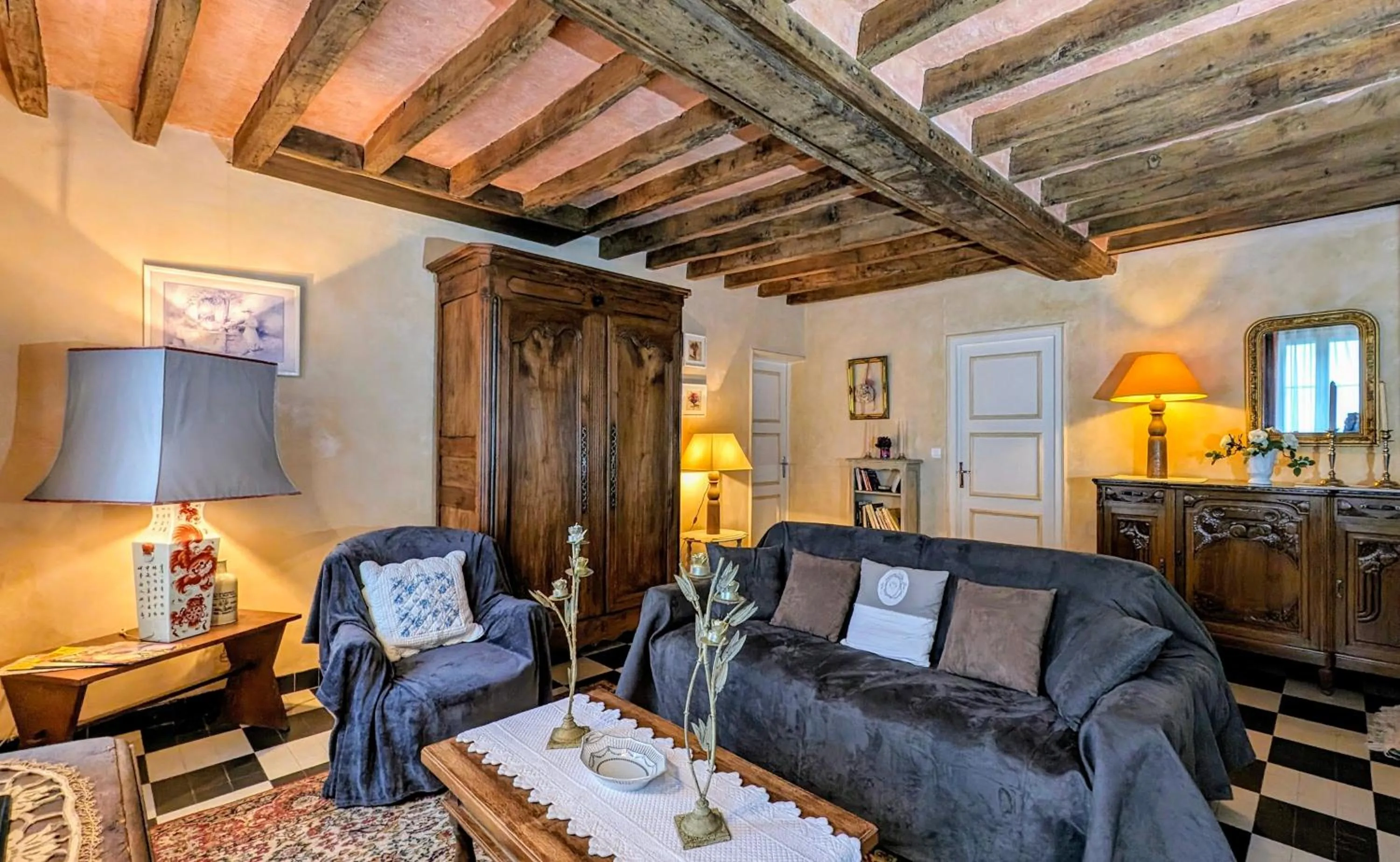 Property building in Chambres La Vallée