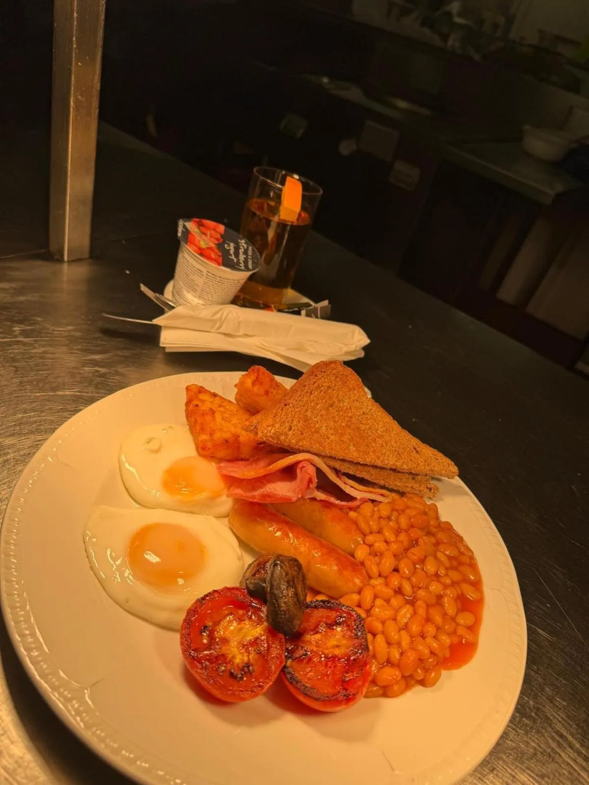 Breakfast in OYO The Chiltern Hotel