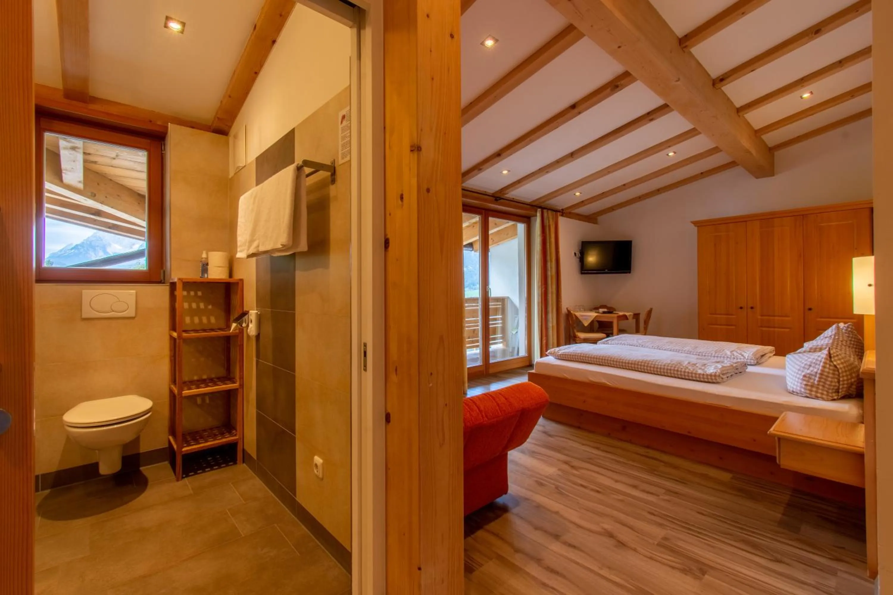 Photo of the whole room, Bed in Pension Noella