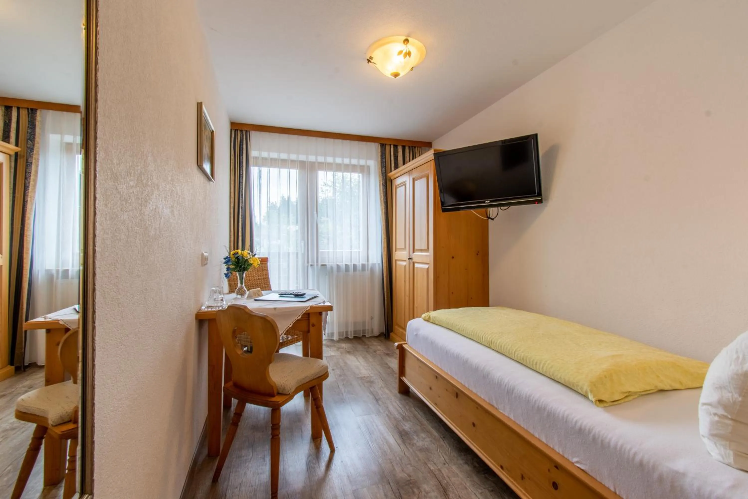 Bedroom, Bed in Pension Noella