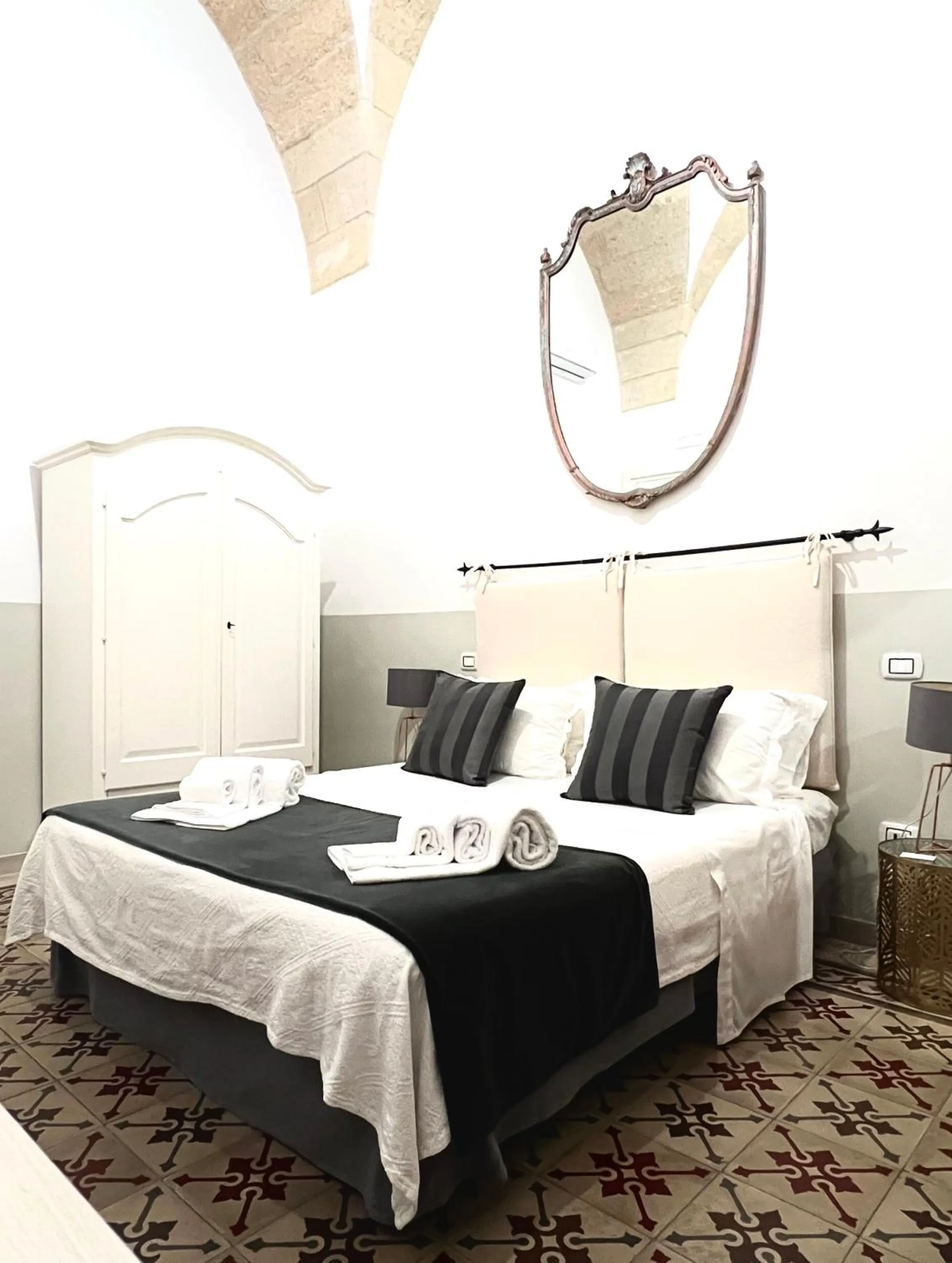 Bedroom, Bed in Eccelsoleccese Boutique B&B - steps from the Historic Center