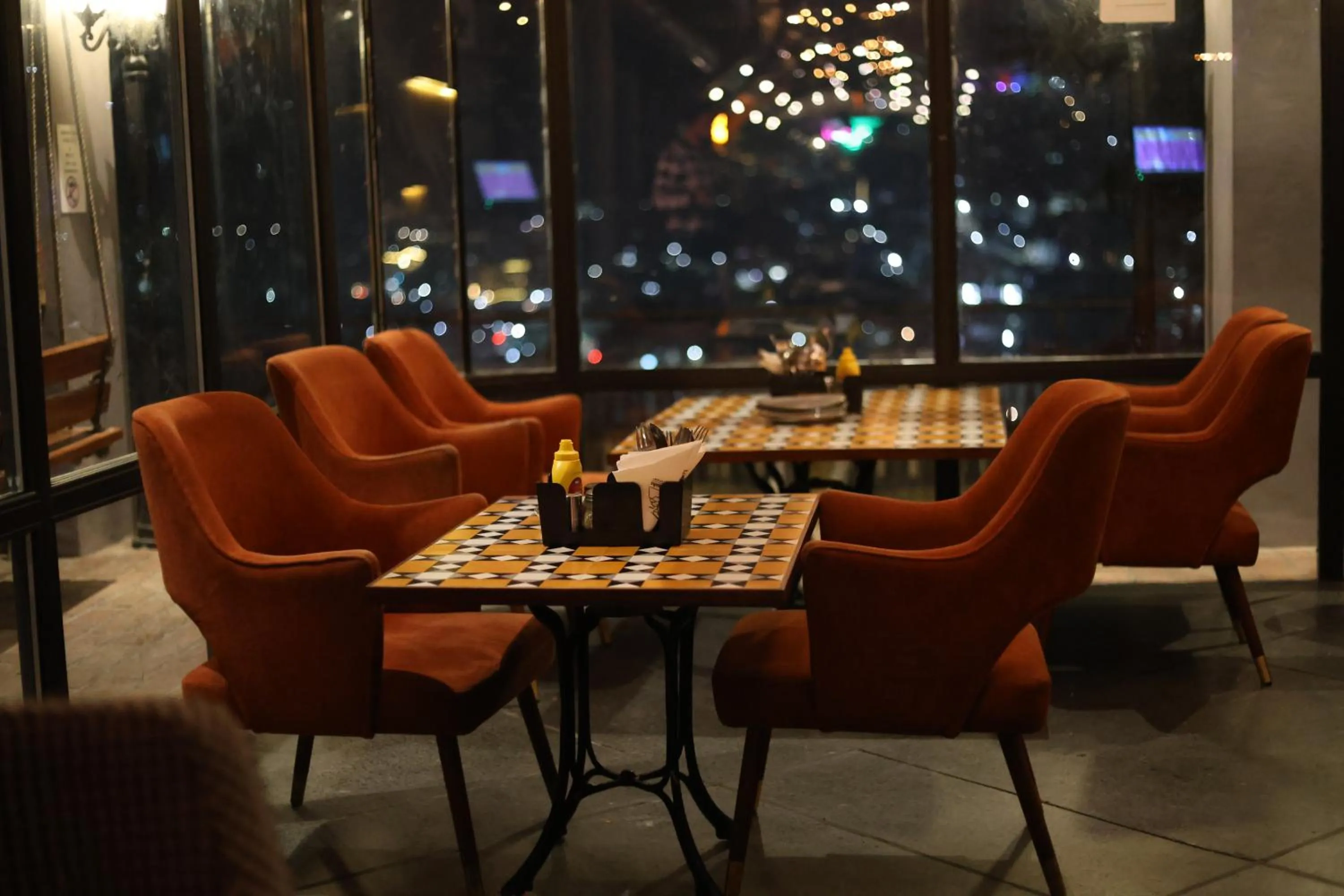 Restaurant/places to eat in Hotel Willow Banks Shimla