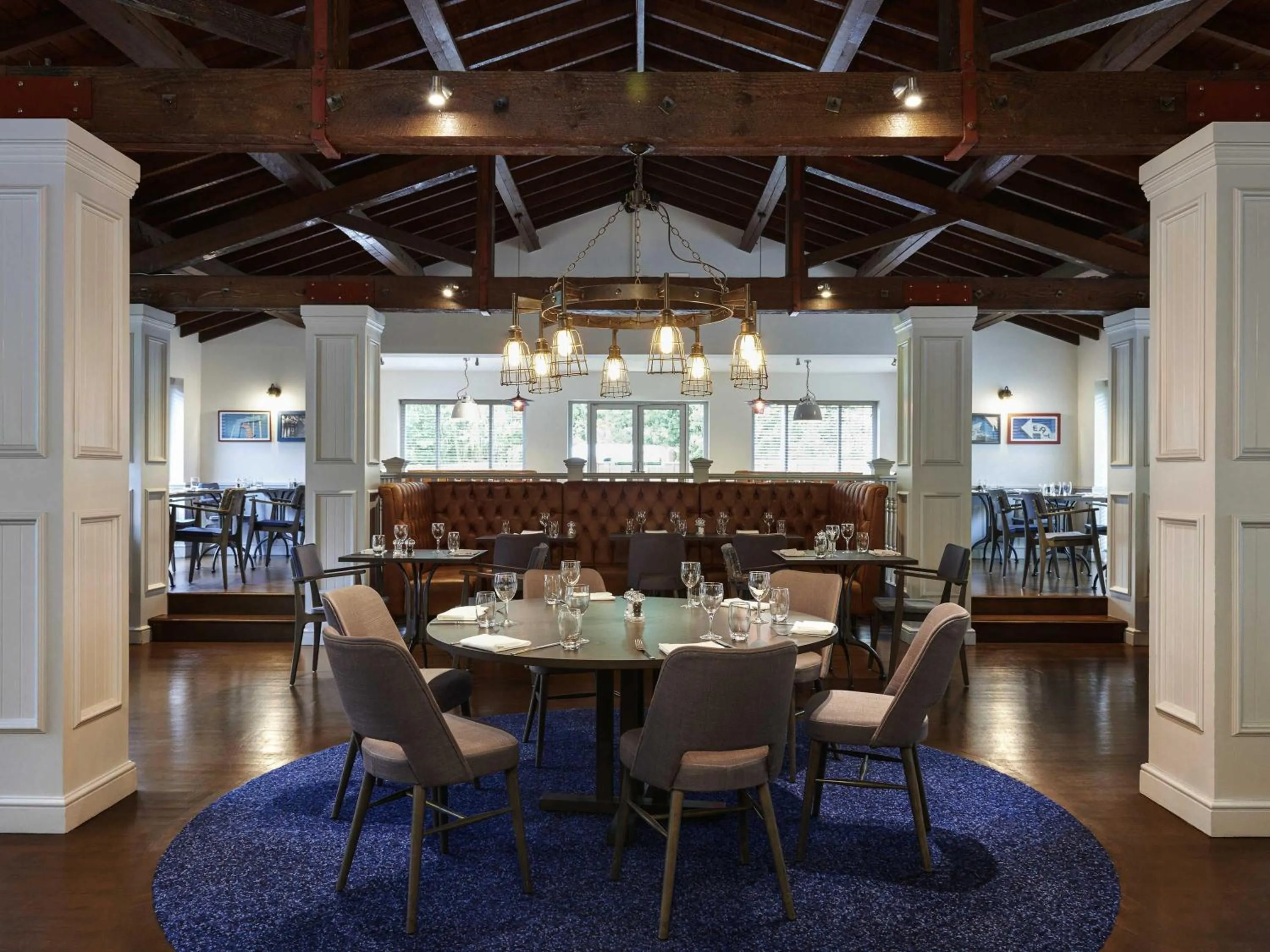 Restaurant/places to eat in Novotel London Stansted Airport