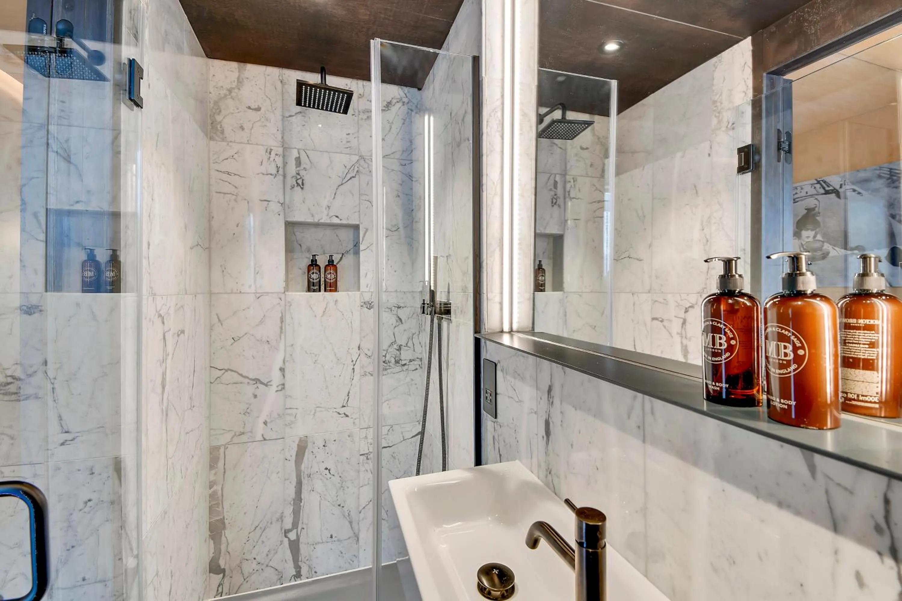 Bathroom in Stow Away Waterloo