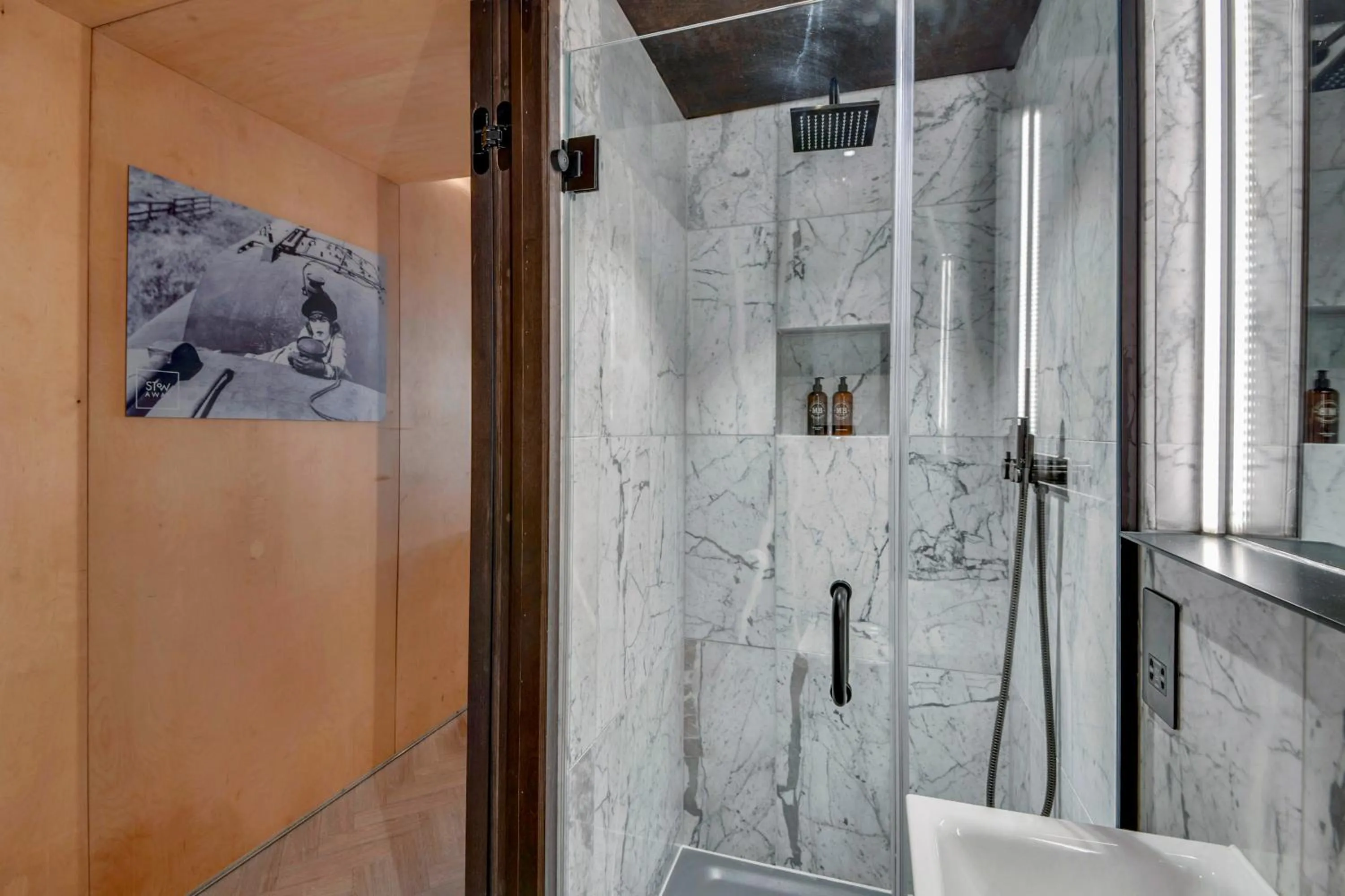 Bathroom in Stow Away Waterloo