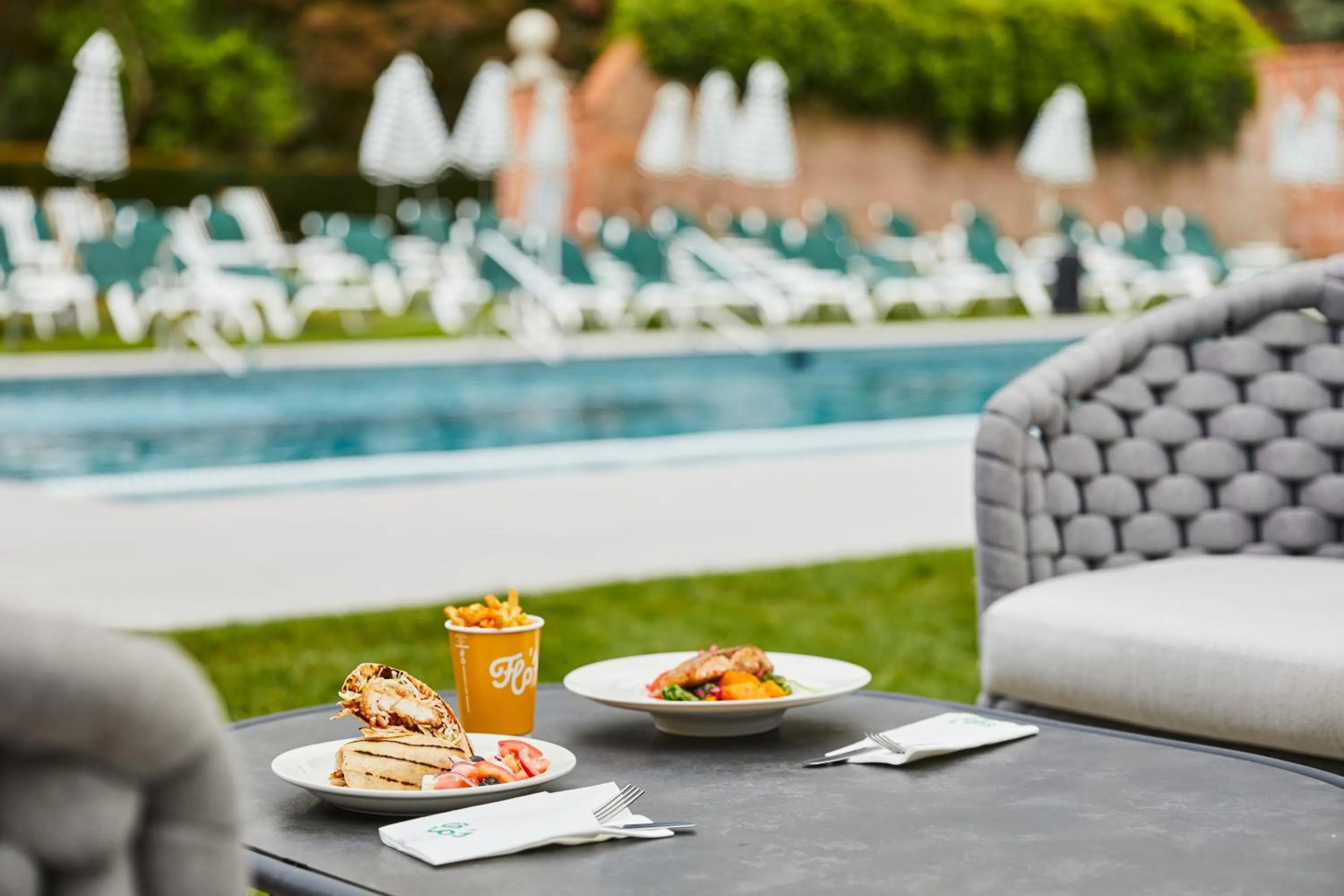 Restaurant/places to eat in Foxhills Club & Resort