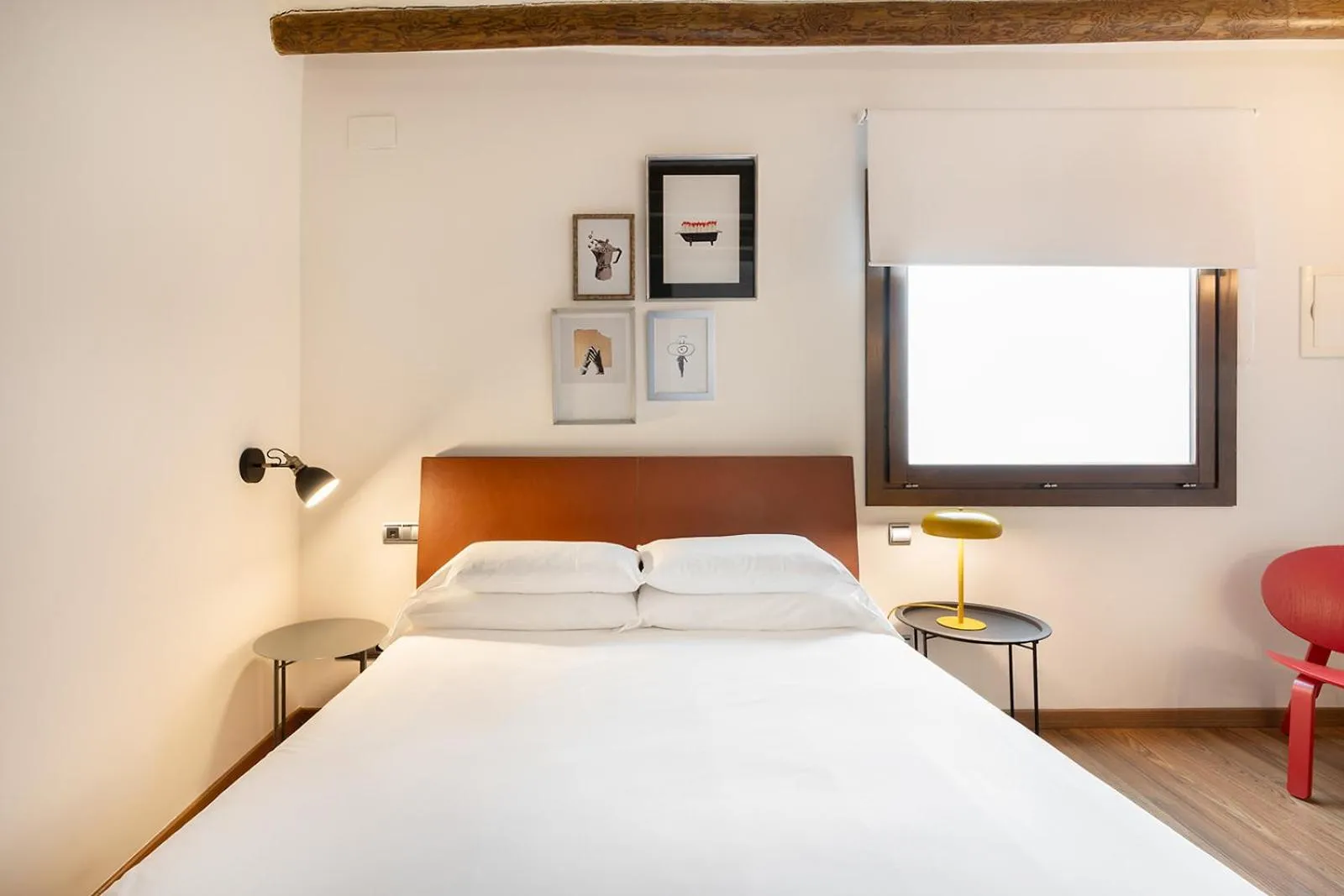 Bed in Hostal Pichorradicas