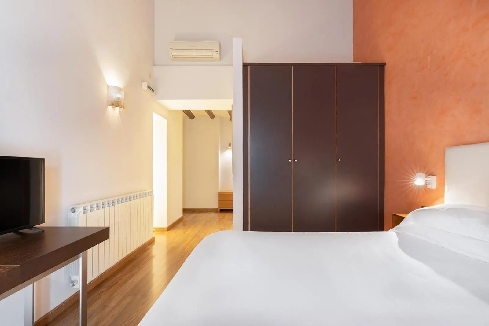 Bed in Hostal Pichorradicas