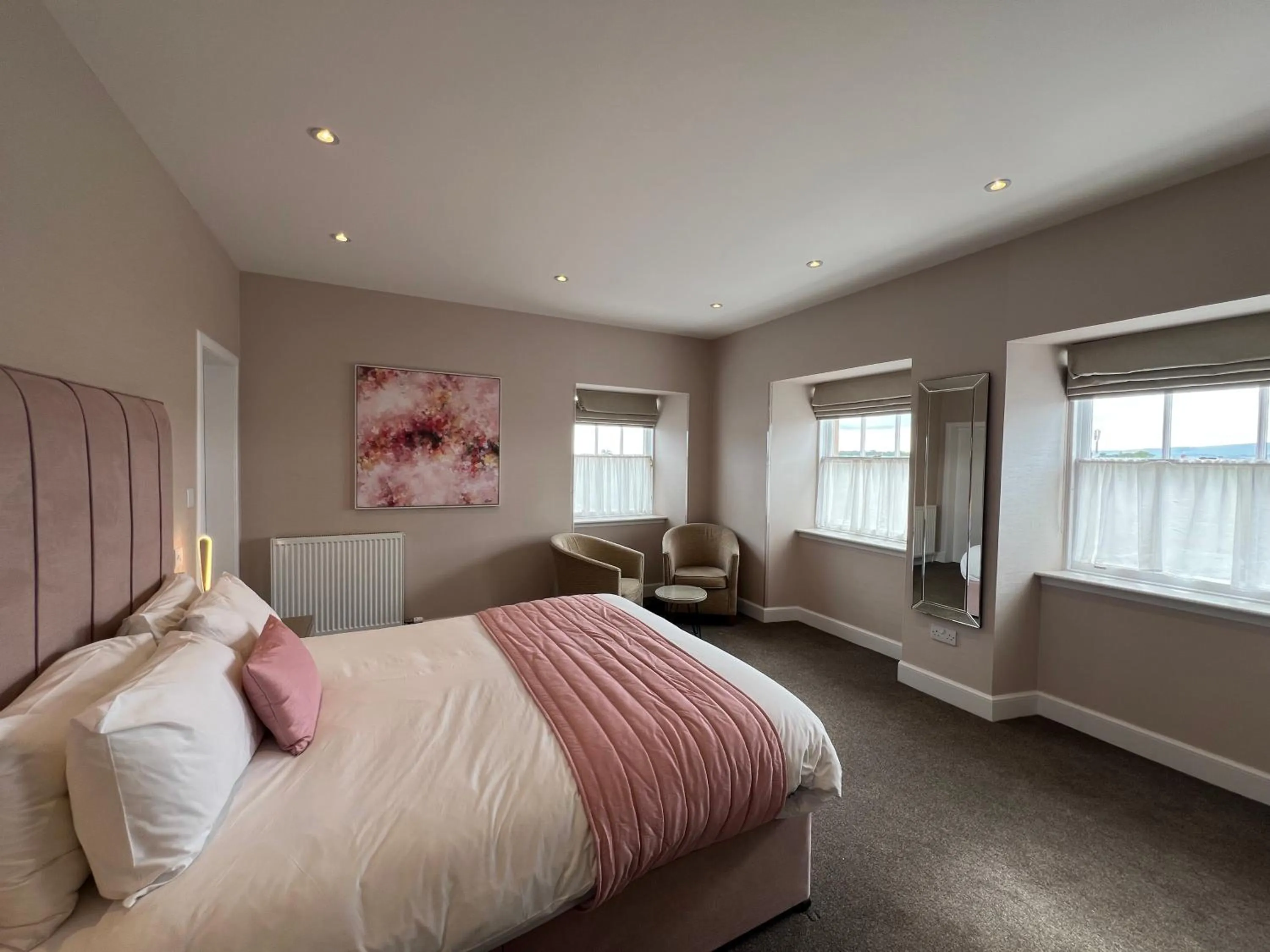 Bedroom, Bed in Laichmoray Hotel