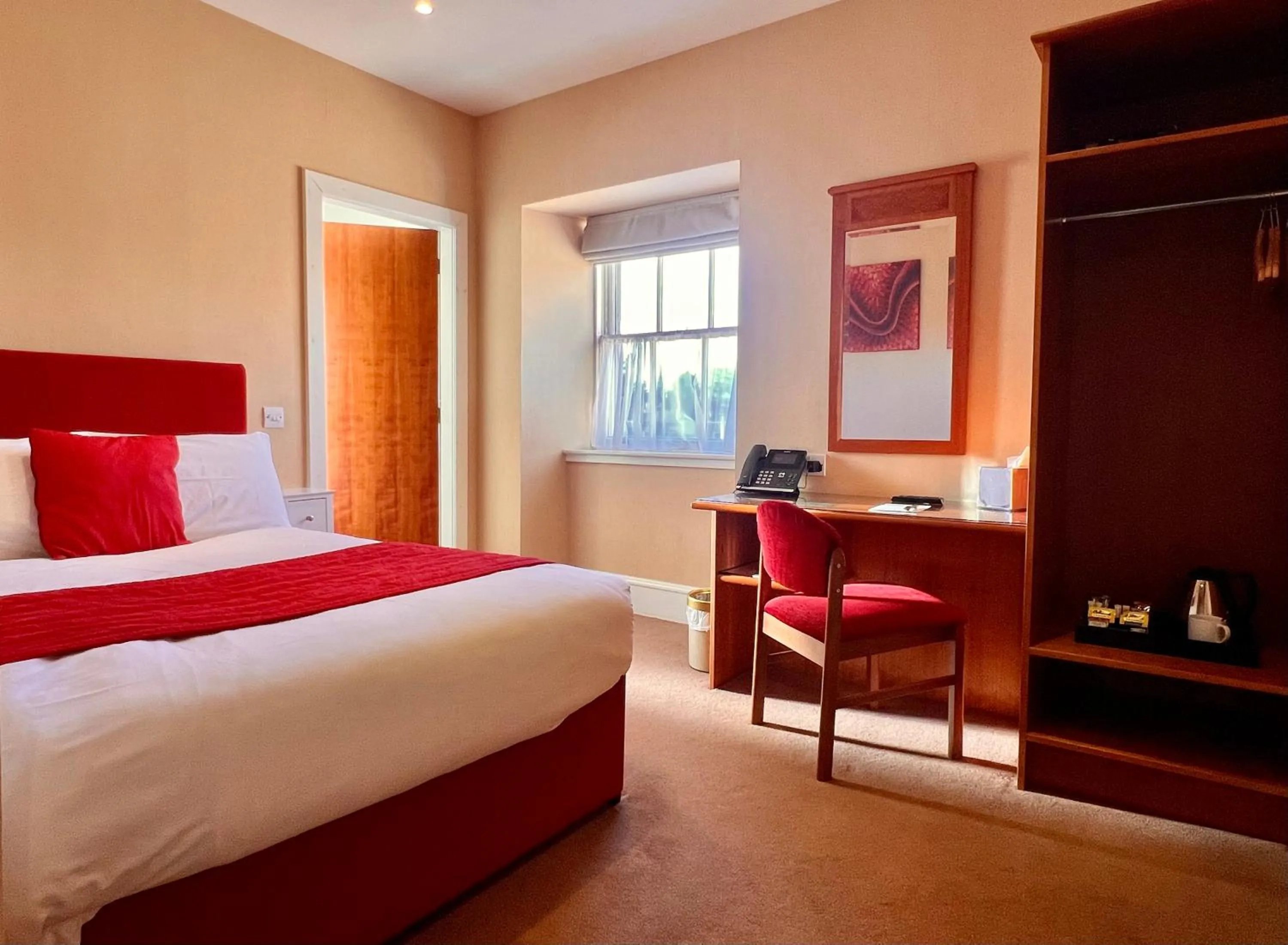 Bed in Laichmoray Hotel