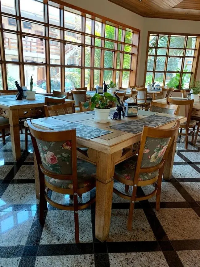Restaurant/places to eat in Hotel Pousada Santa Rita