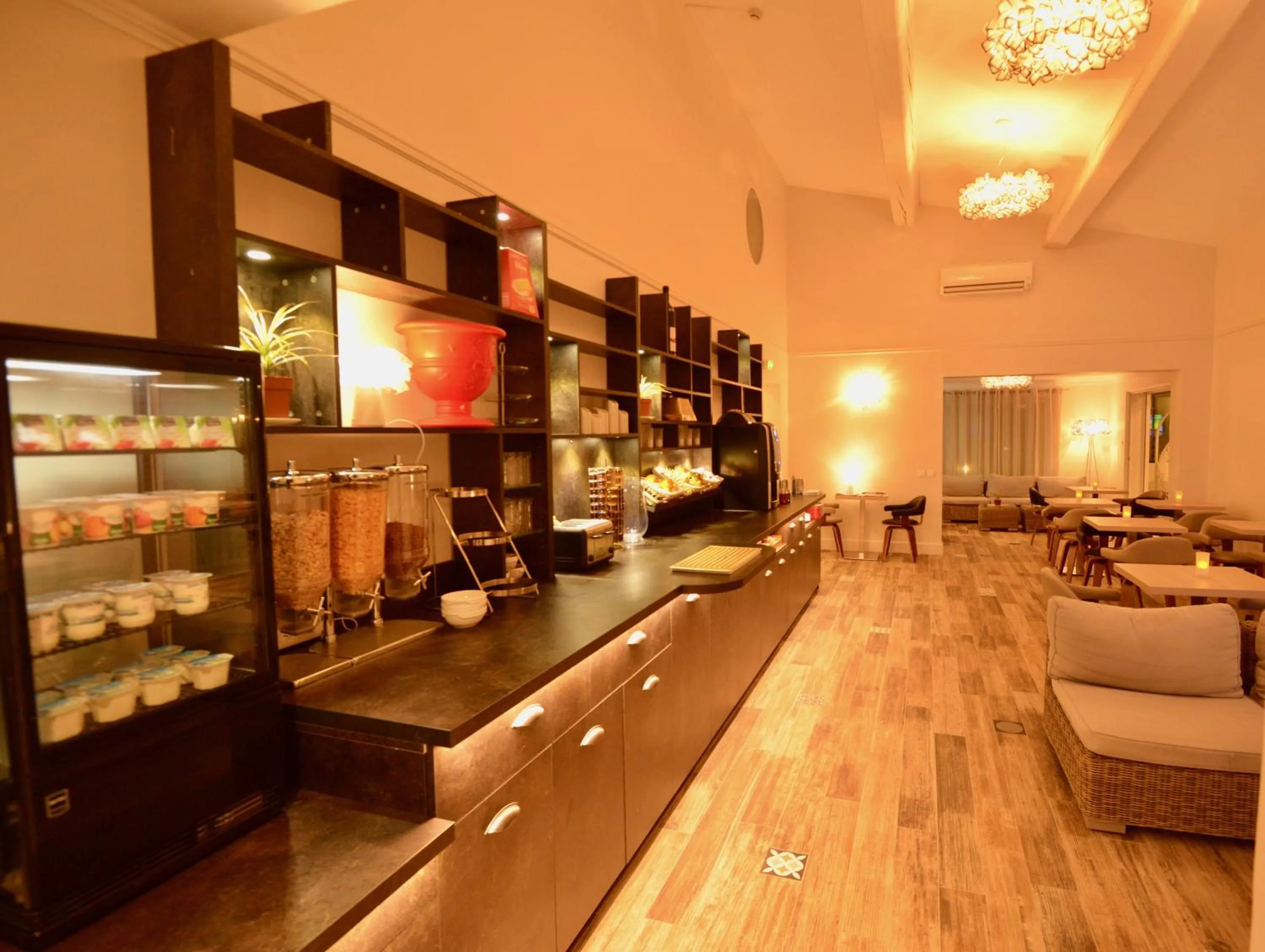 Continental breakfast in Hôtel Villa Sophia - ADULTS ONLY JULY AND AUGUST