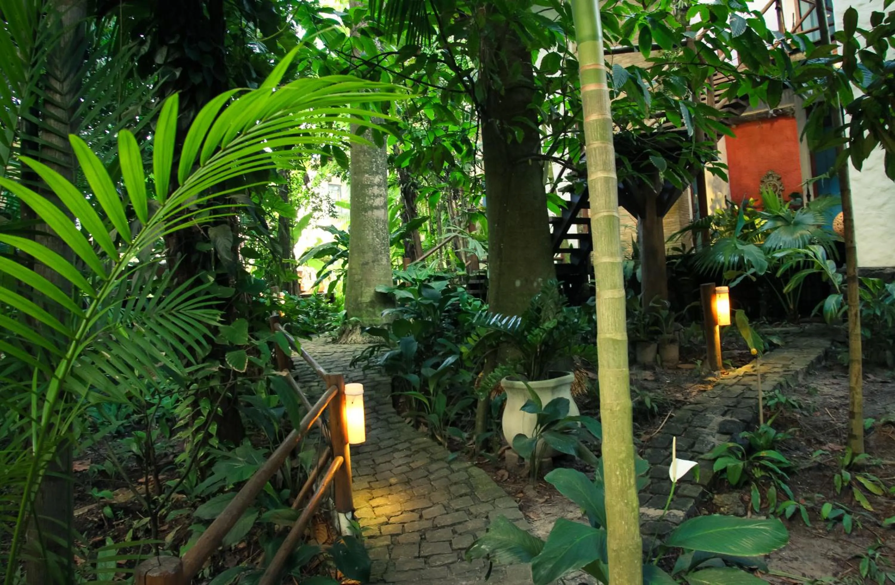 Garden in Pousada Burundanga