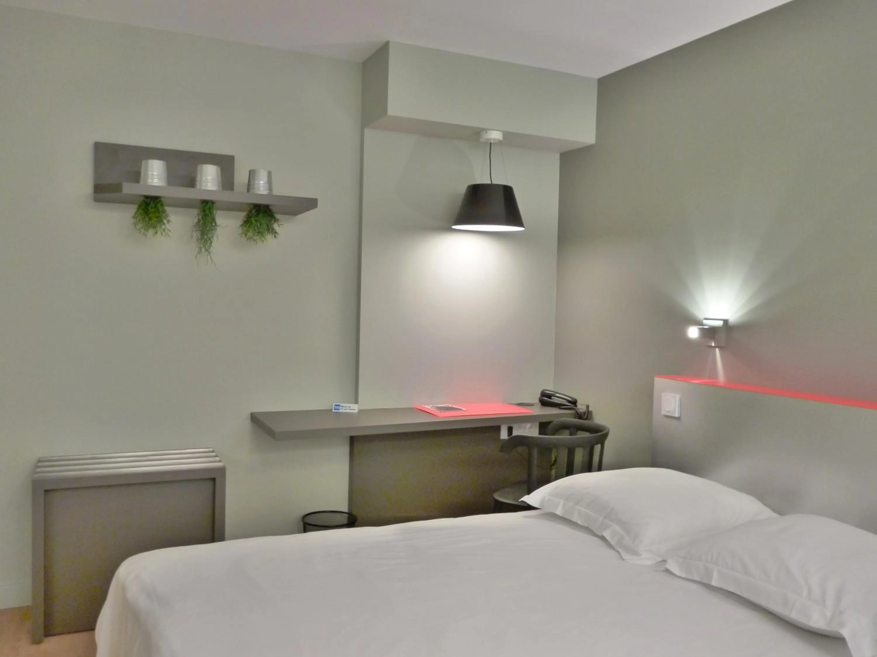 Decorative detail, Bed in Hôtel Vulcain