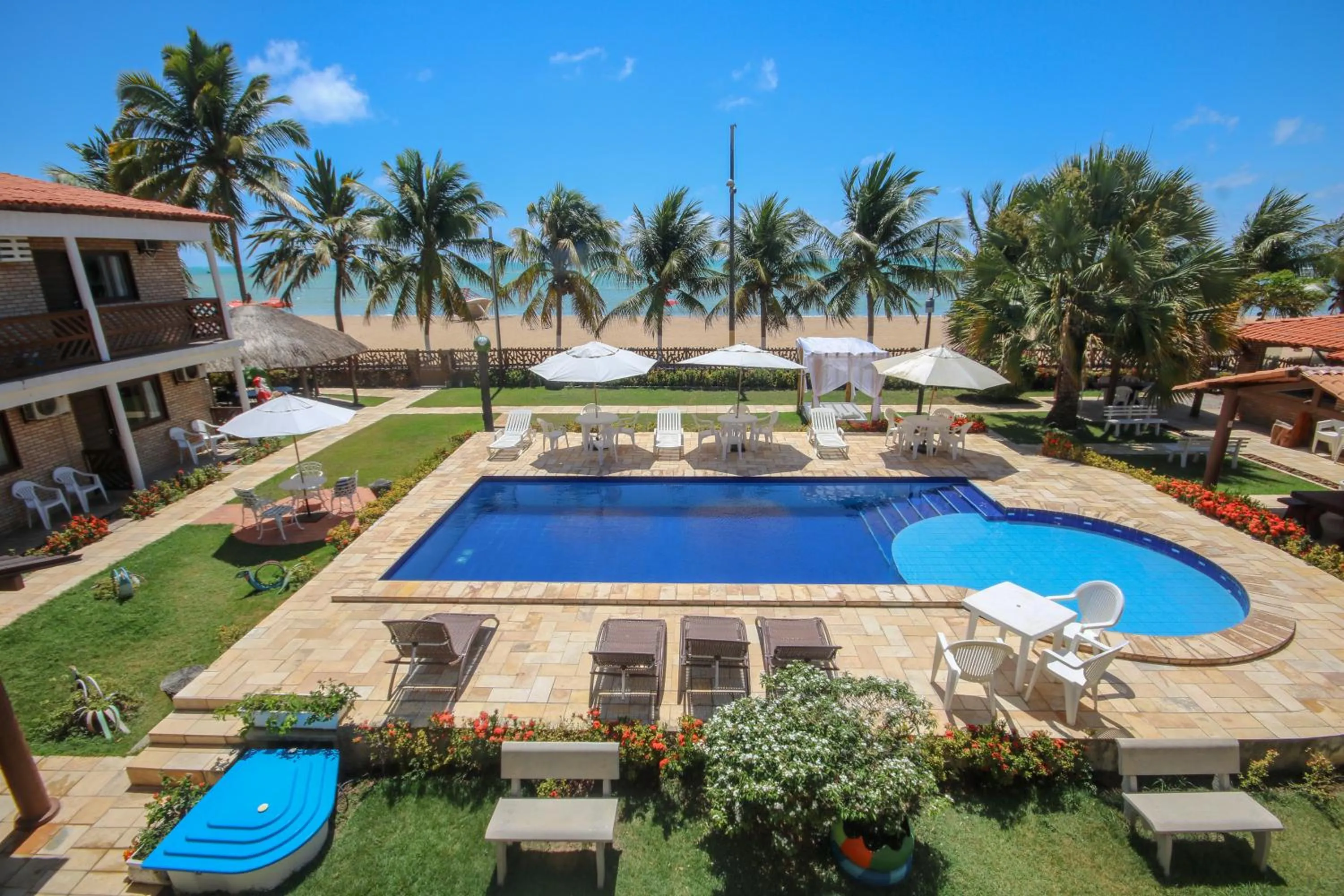 Pool view in Pousada Coqueiro Verde