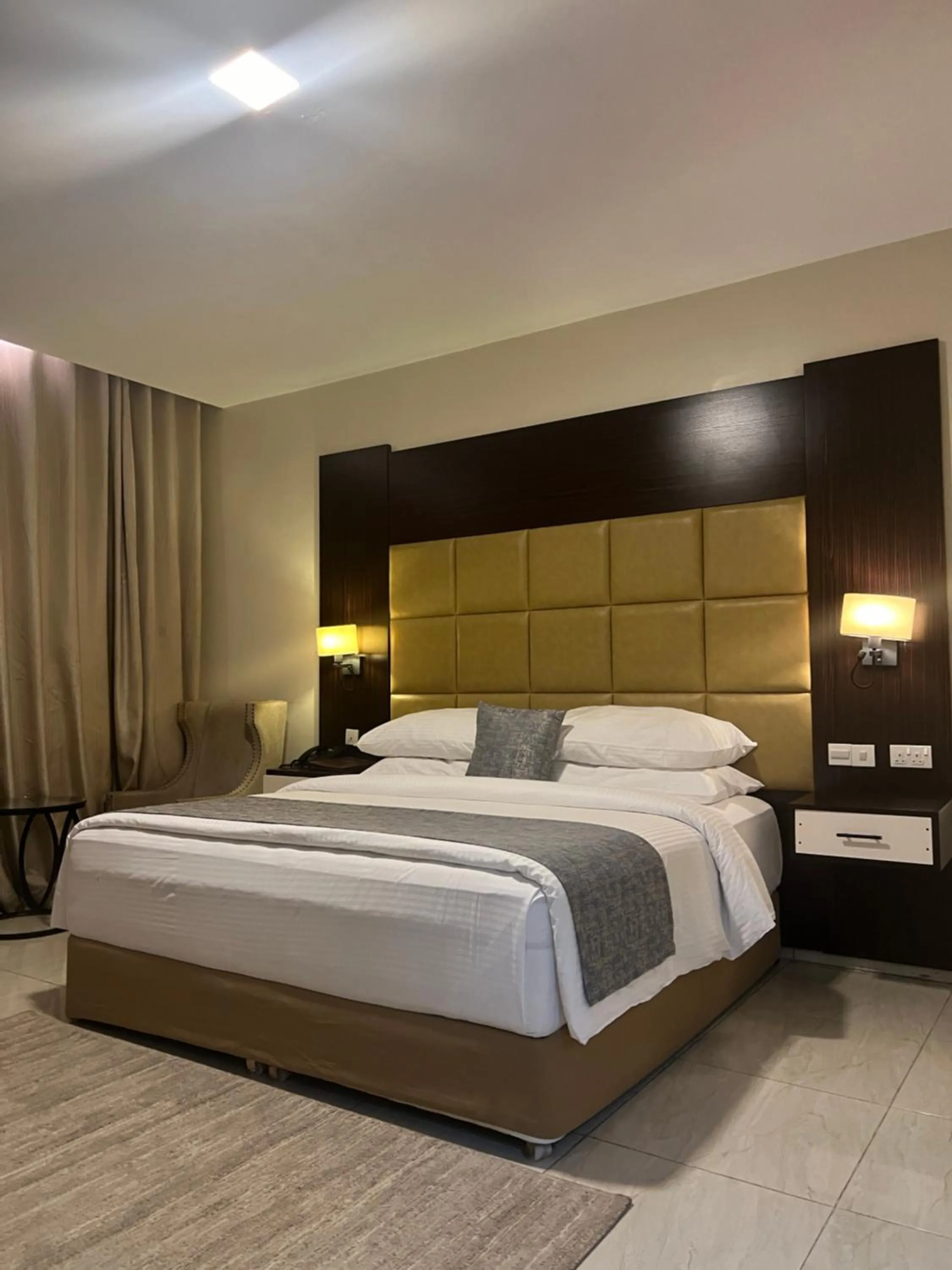 Bedroom, Bed in Rollace Hotel