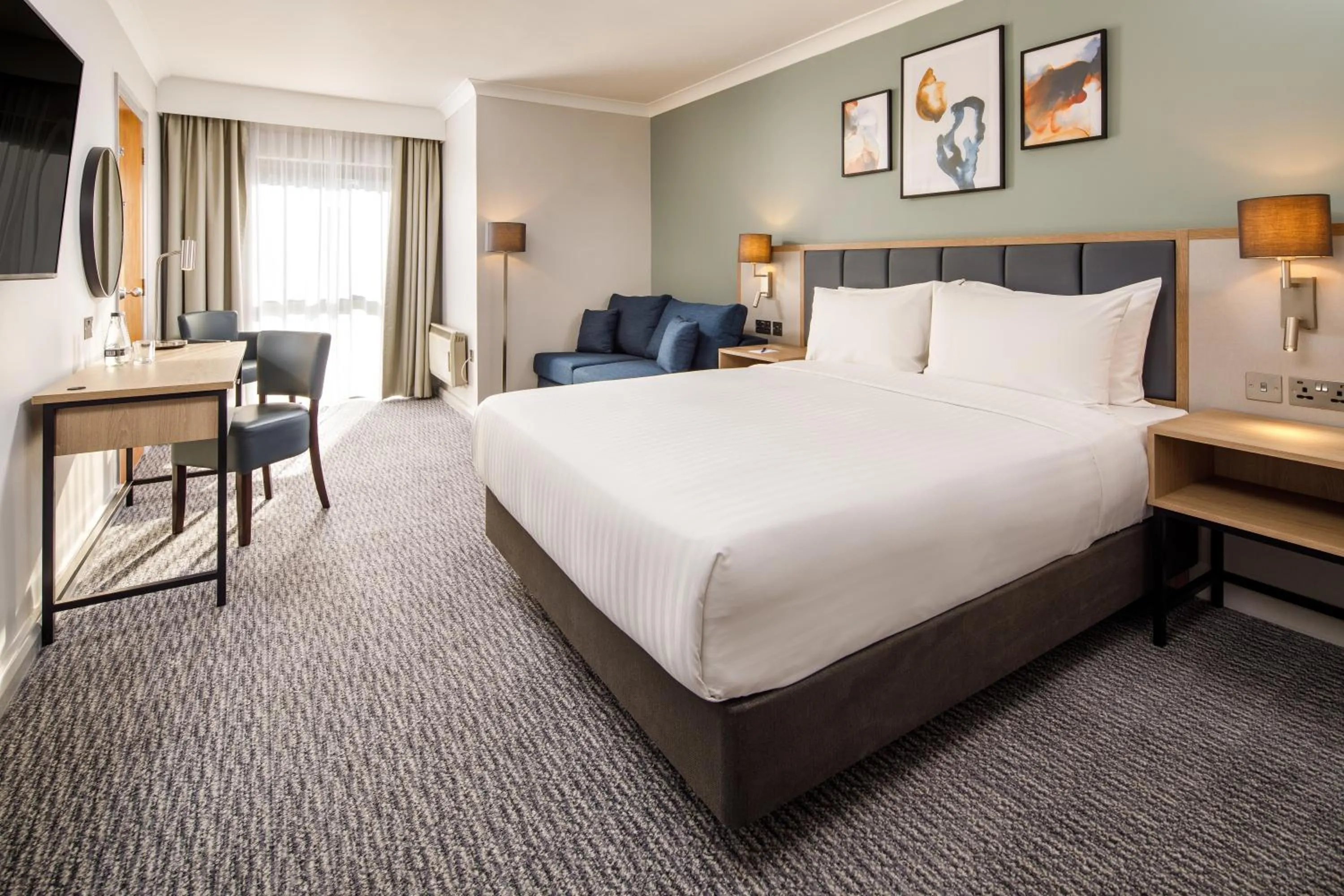 Bed in Delta Hotels by Marriott Milton Keynes