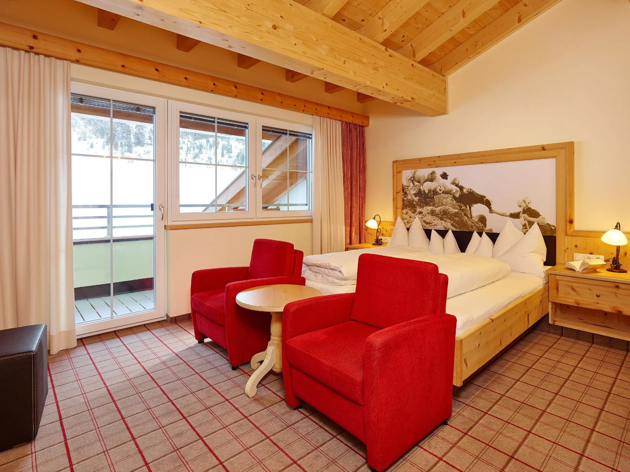 Photo of the whole room, Bed in Hotel Venter Bergwelt