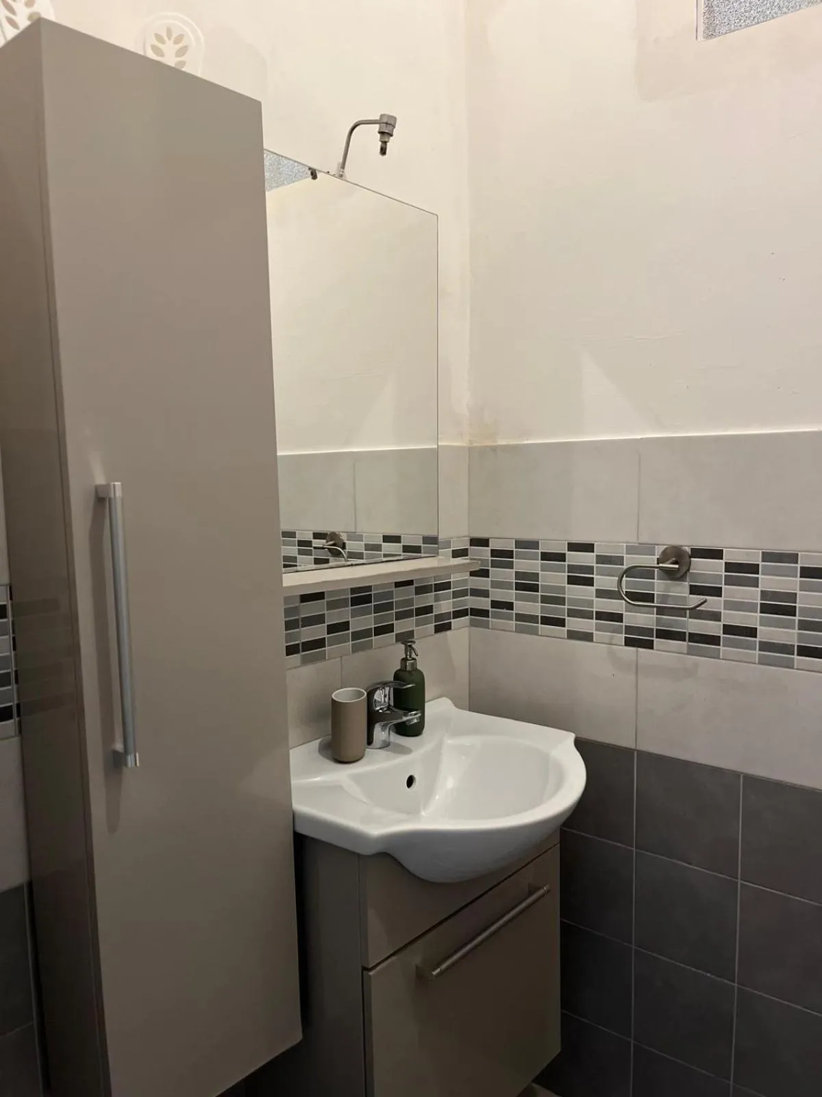 hair dryier in Bed and Breakfast Sofia