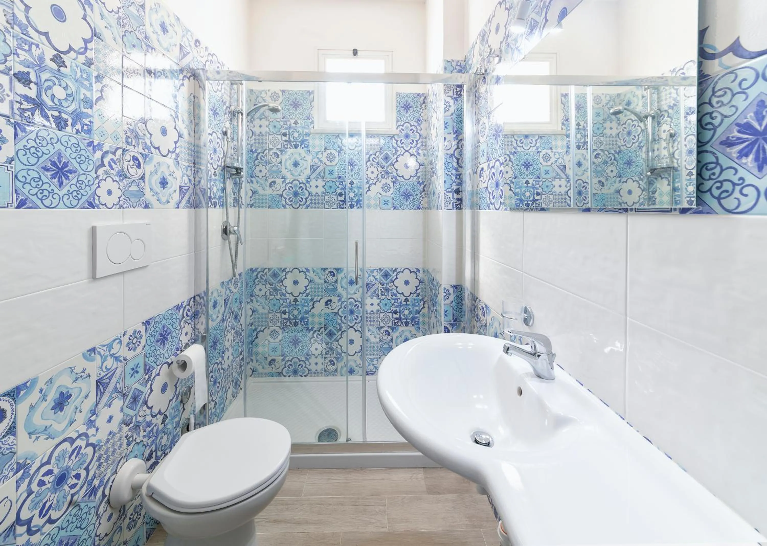 Shower in Hotel Costa Citara