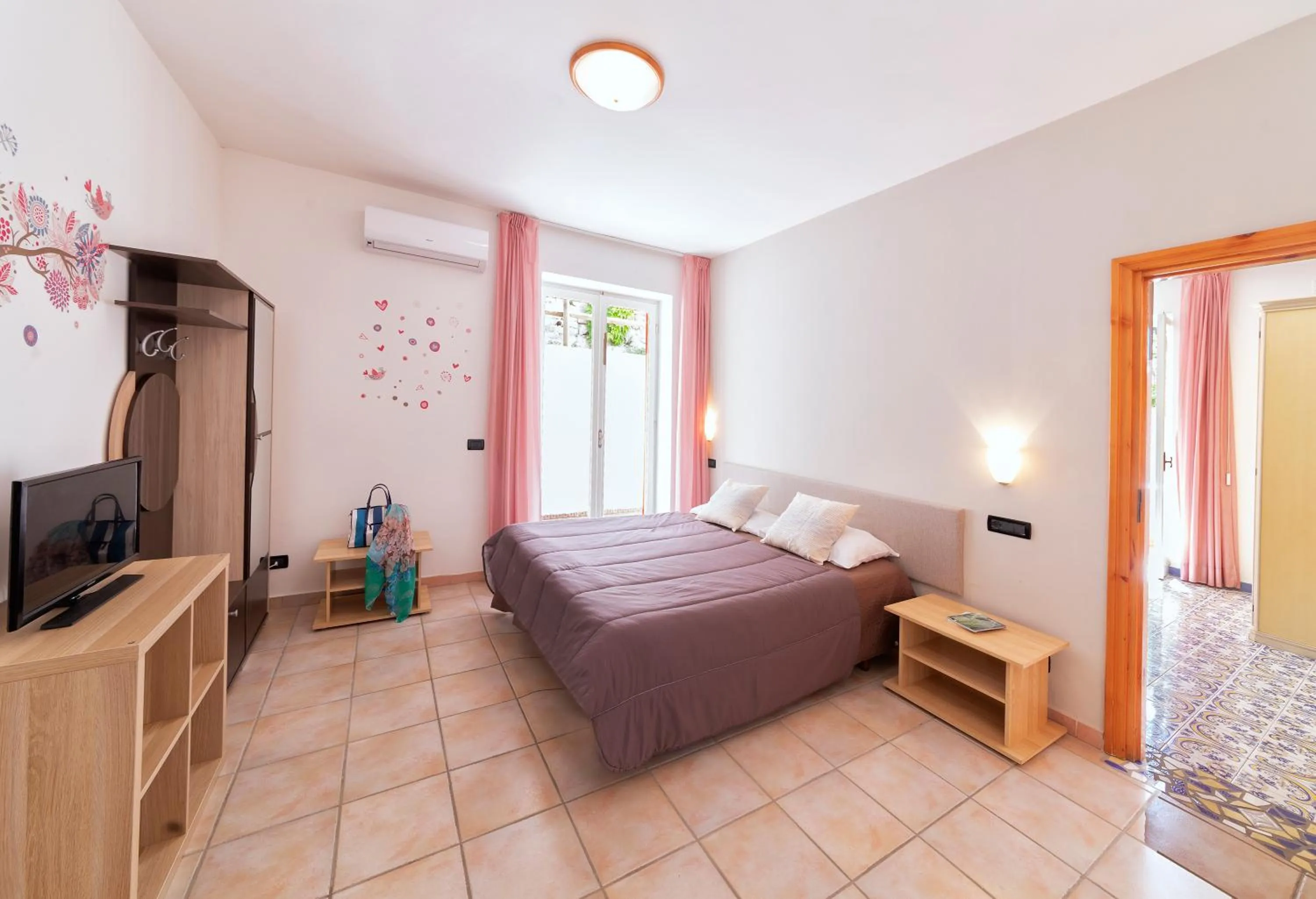 Photo of the whole room, Bed in Hotel Costa Citara