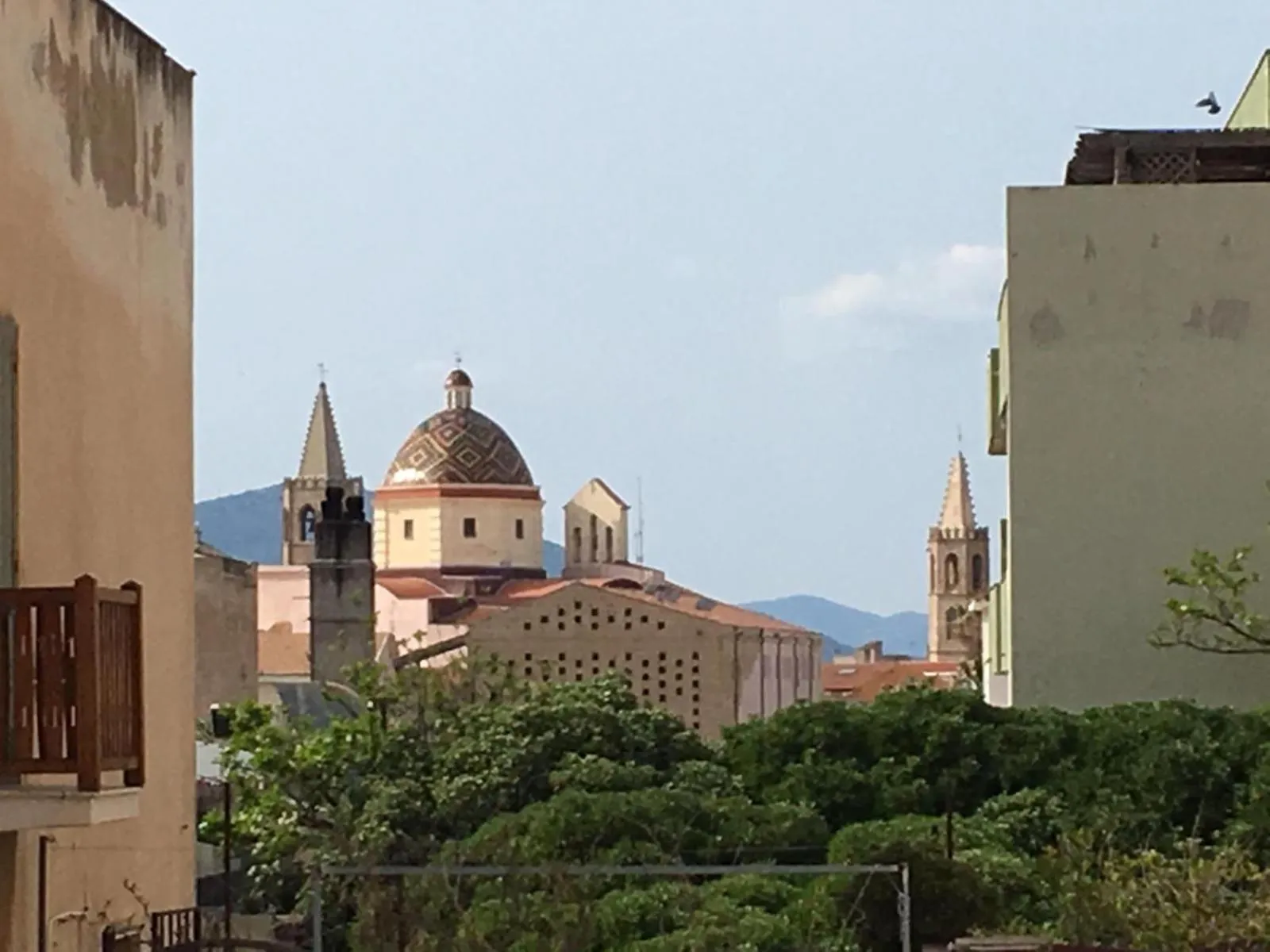 Property building in La Pervinca