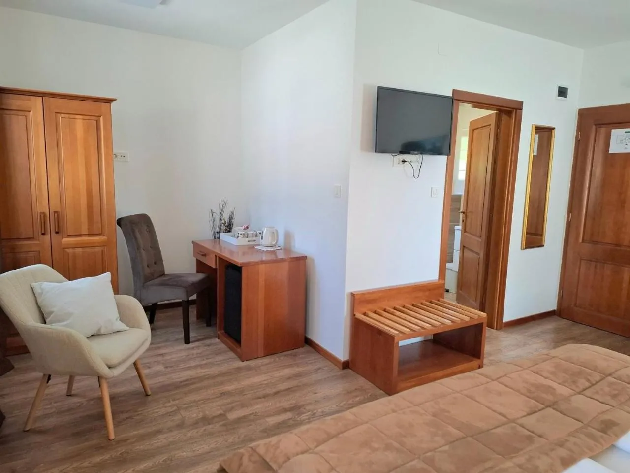 Photo of the whole room in B&B Plitvice Lakes Villa Mija