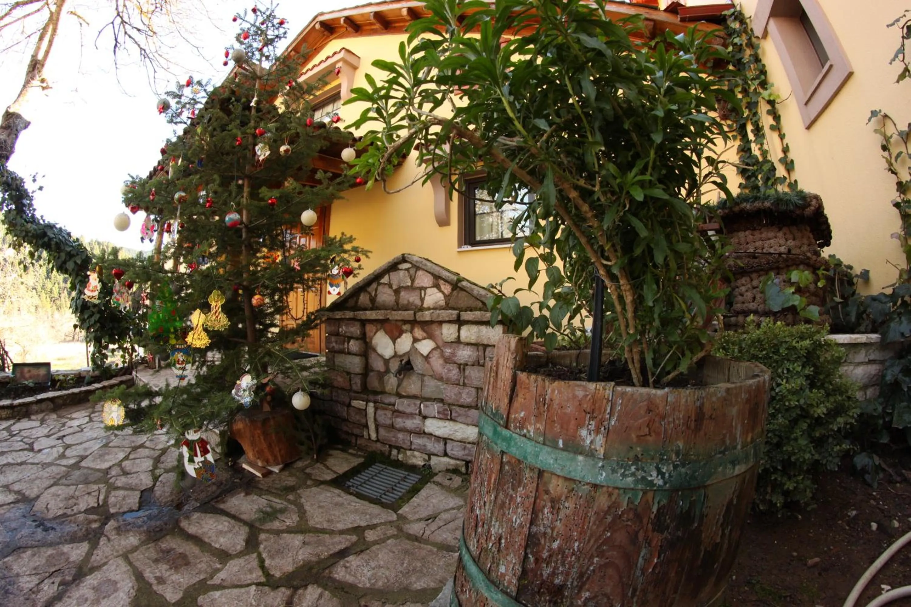 Property building in I Gonia Tis Linas