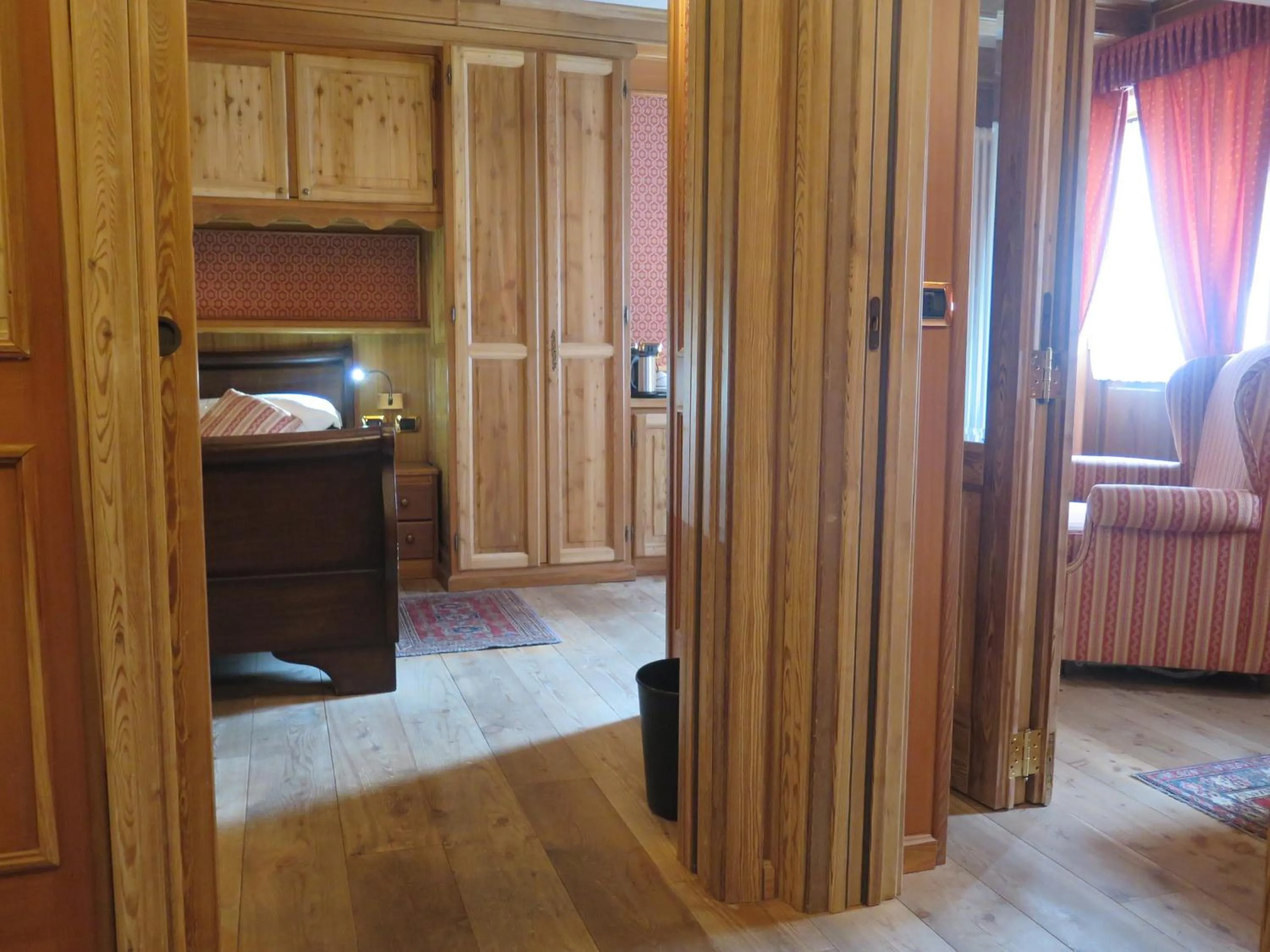 Photo of the whole room in Chambres Mont Cervin