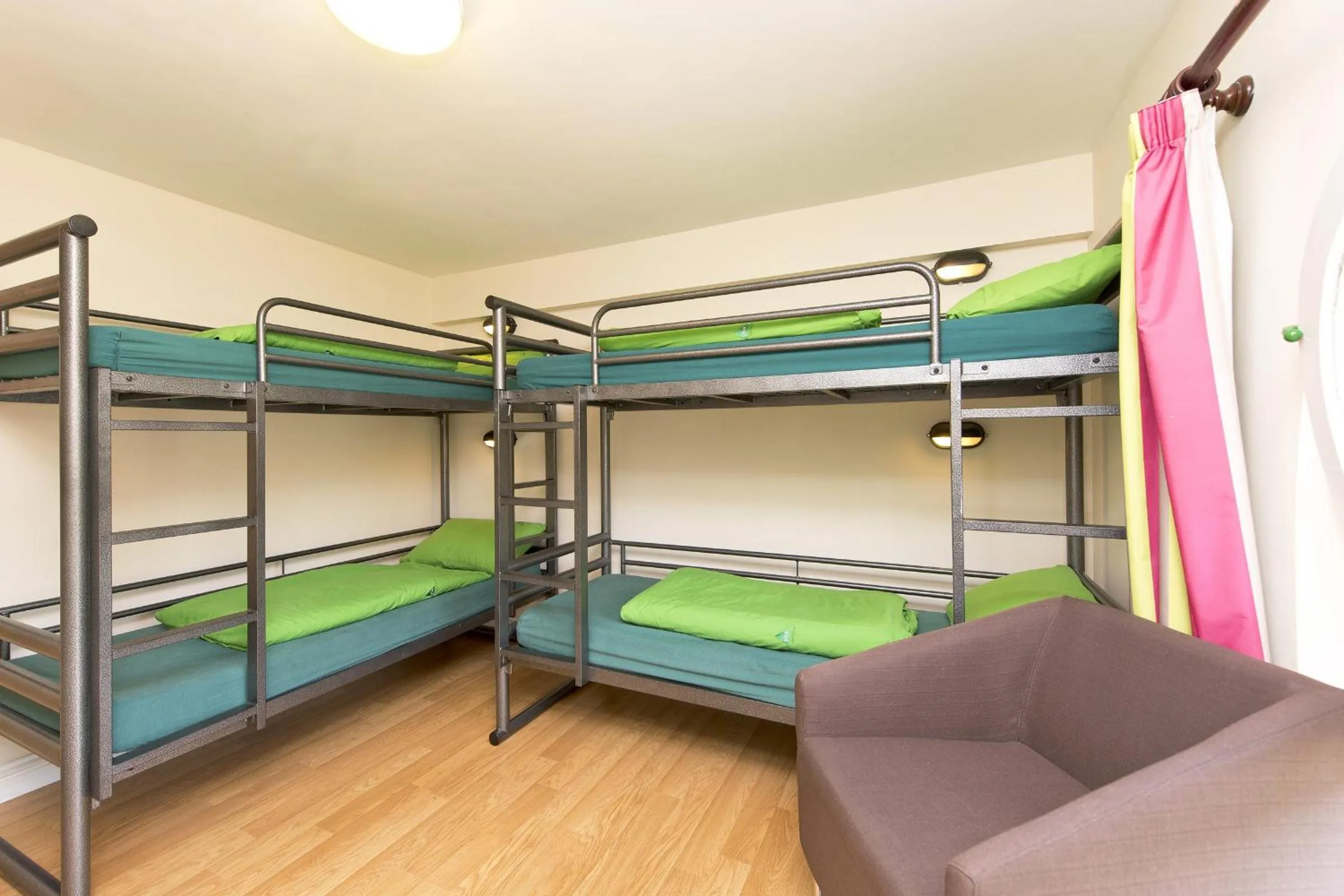 Bedroom, Bed in YHA Okehampton - Partner
