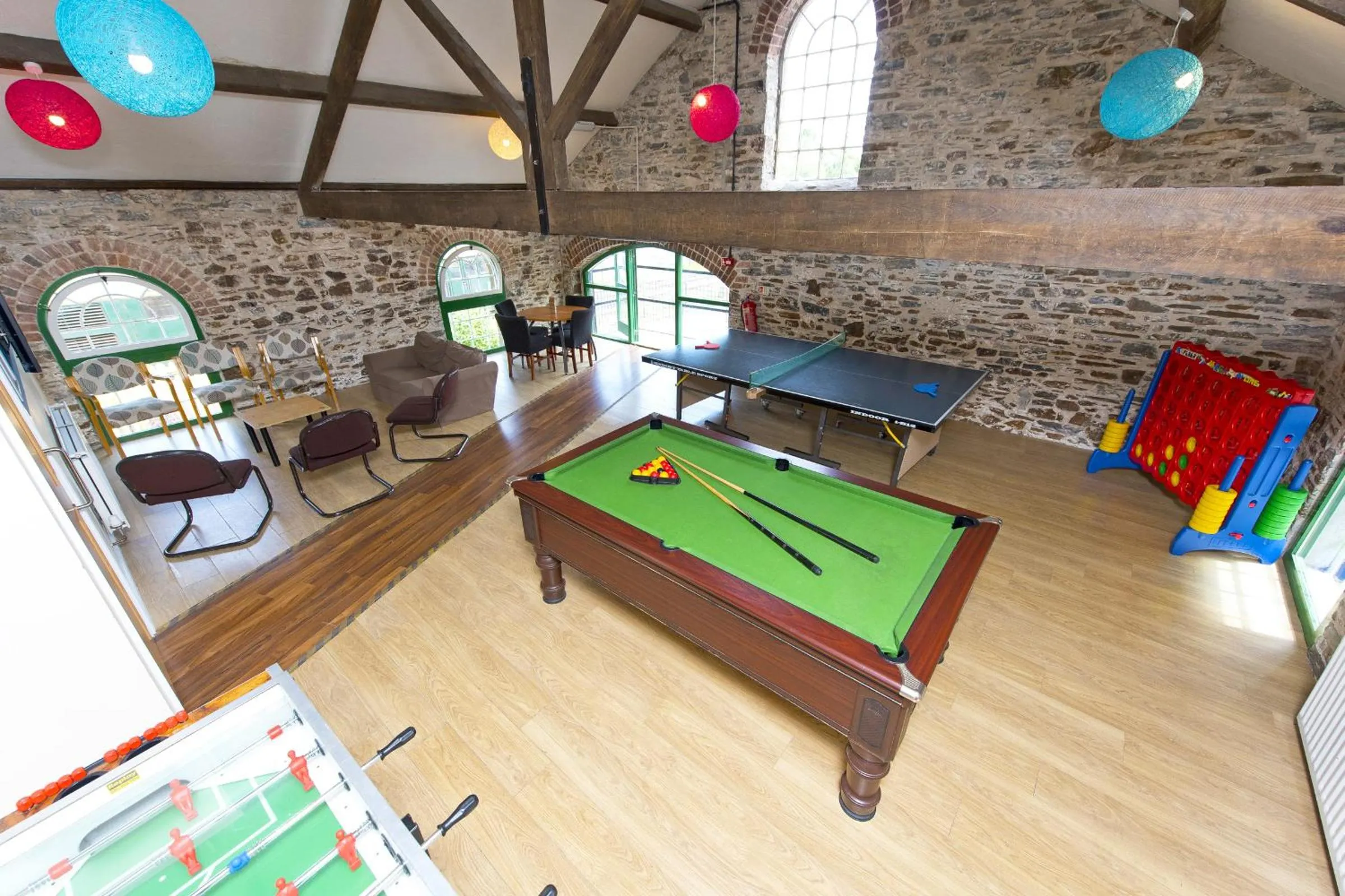 Communal lounge/ TV room in YHA Okehampton - Partner