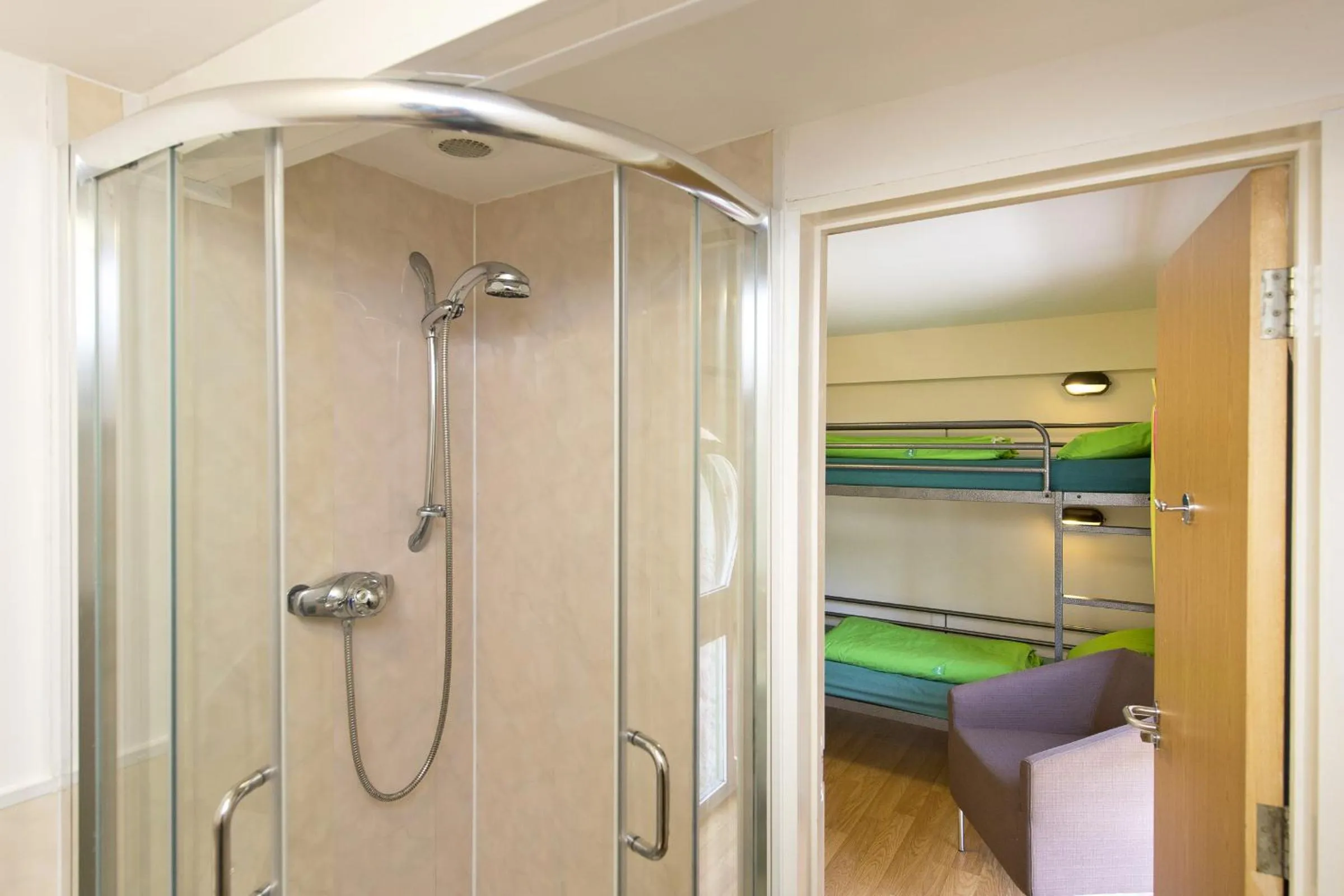 Bathroom in YHA Okehampton - Partner