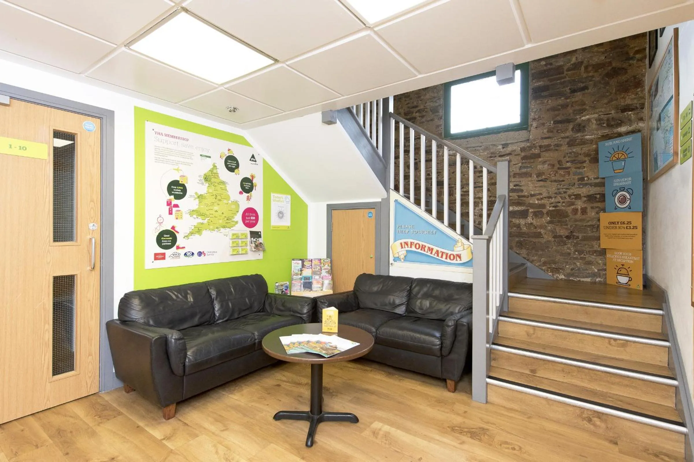 Lobby or reception in YHA Okehampton - Partner