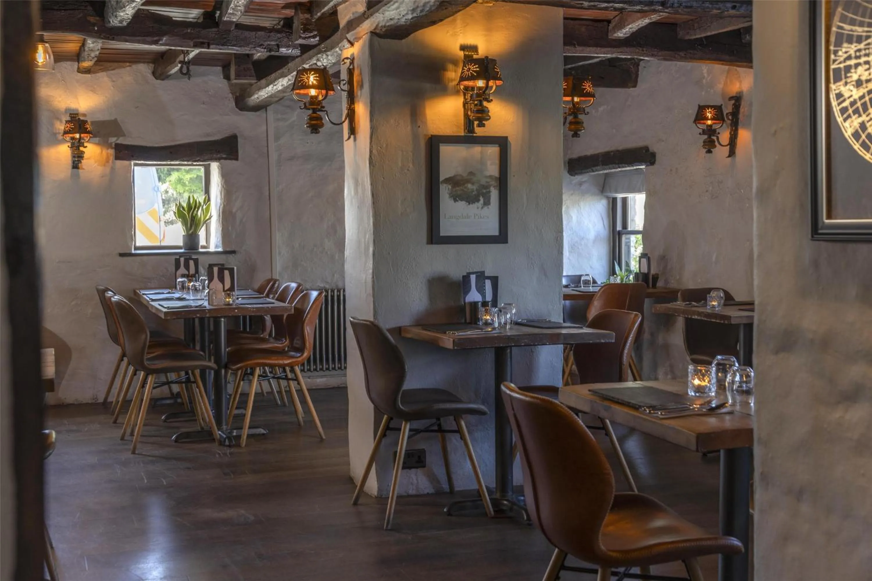 Restaurant/places to eat in The Crooklands, BW Signature Collection