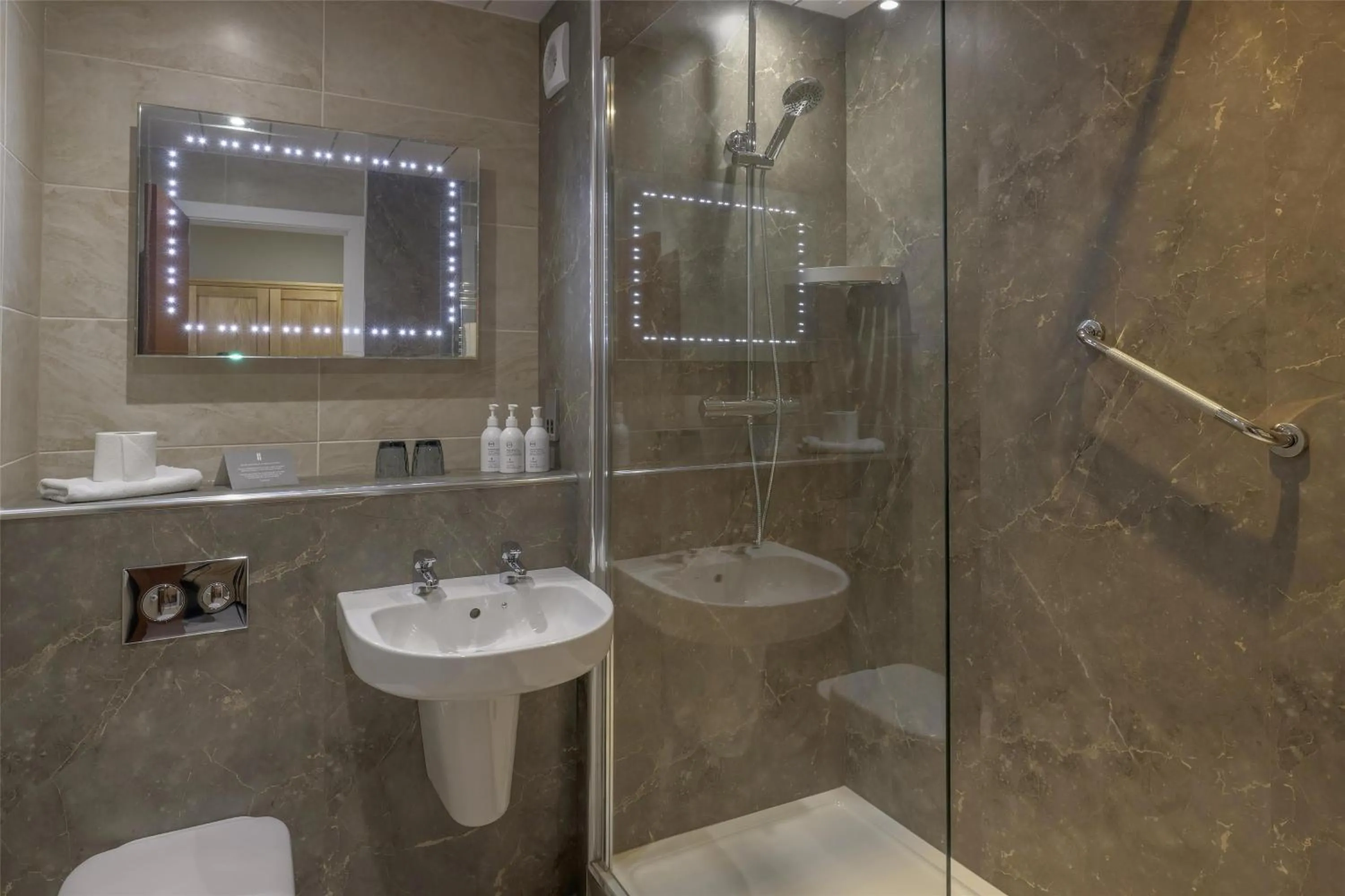 Bathroom in The Crooklands, BW Signature Collection