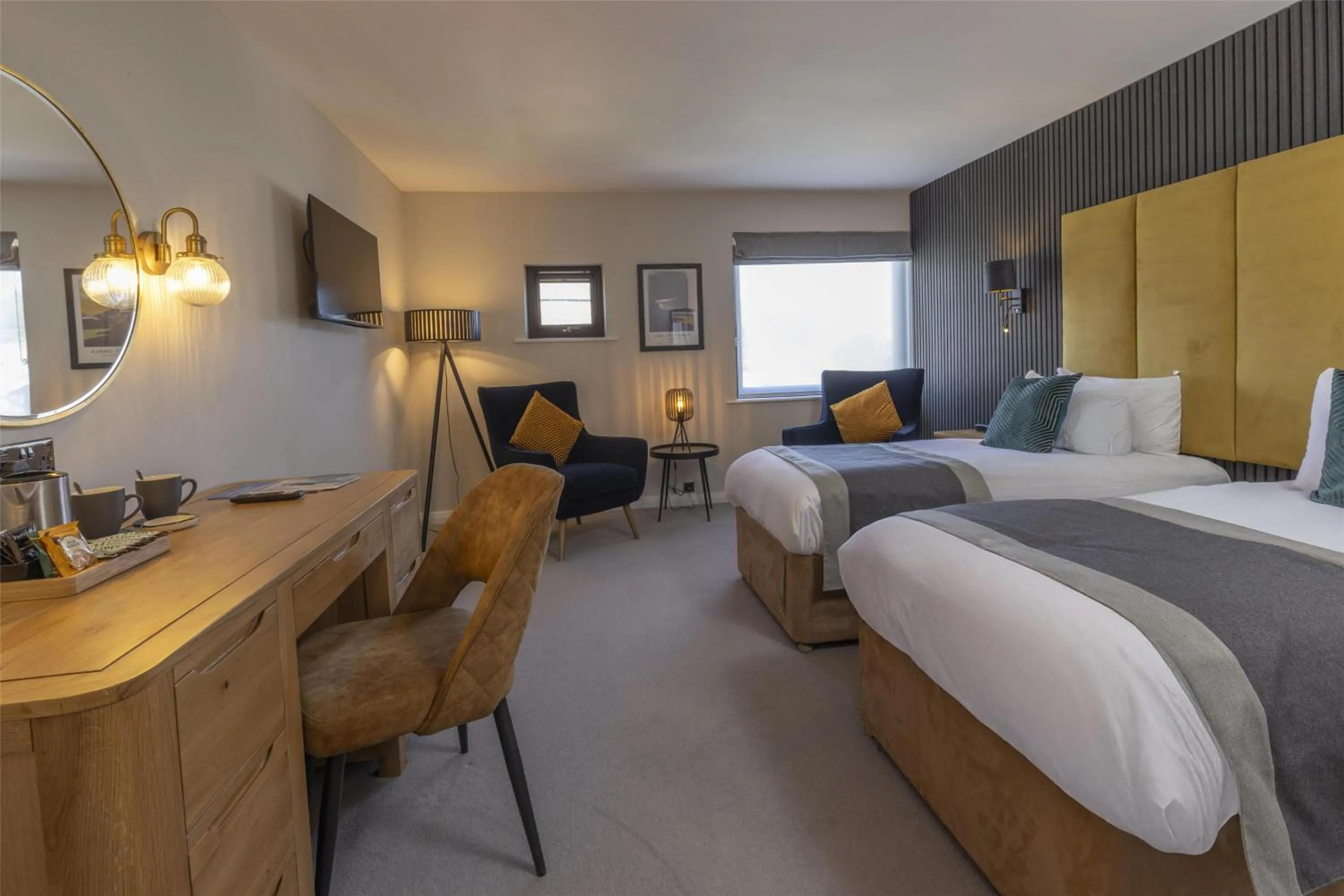 Bedroom, Bed in The Crooklands, BW Signature Collection