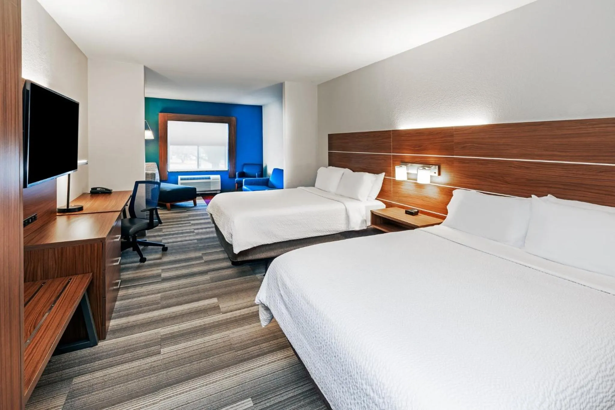 Photo of the whole room, Bed in Holiday Inn Express & Suites Del Rio by IHG