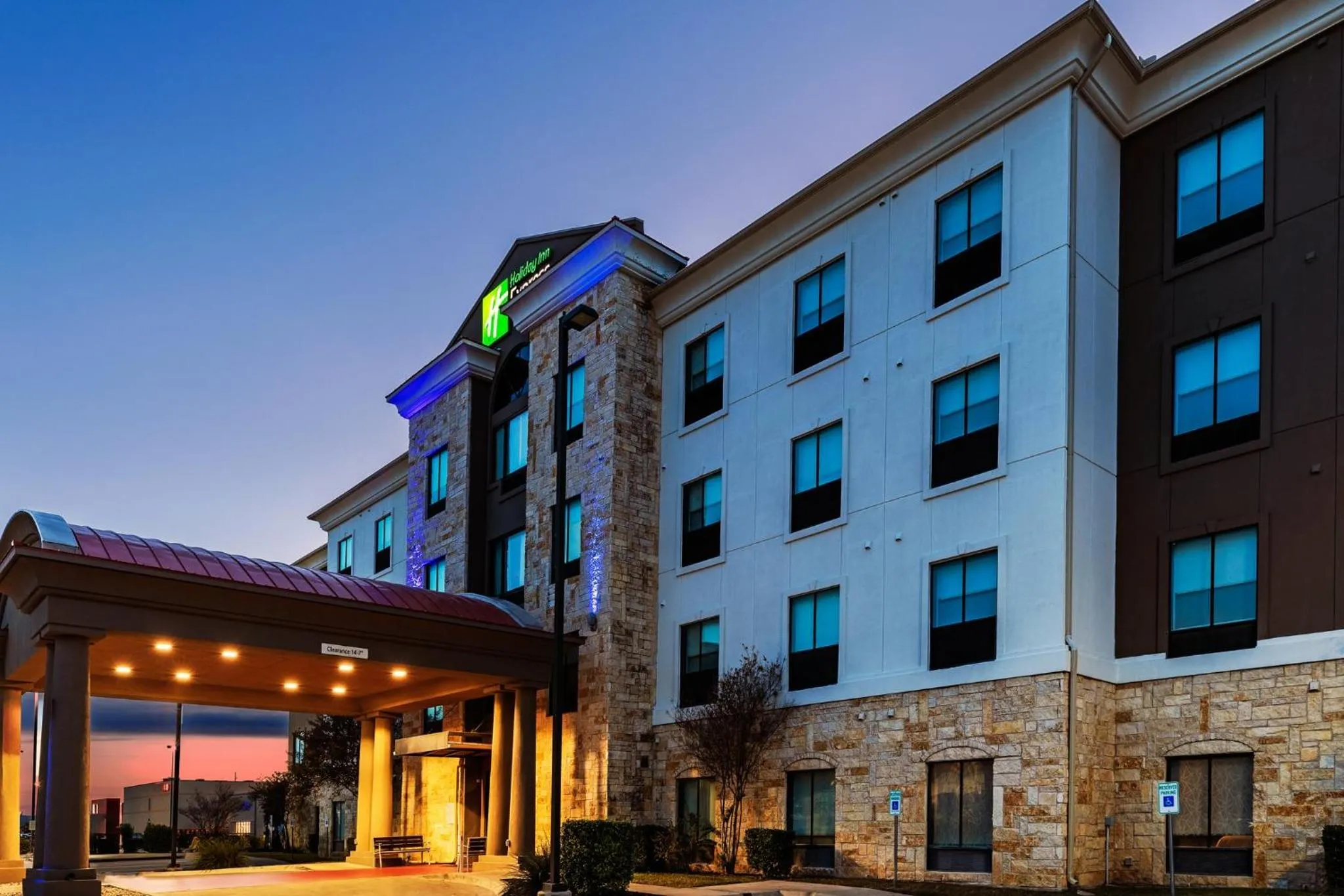 Property building in Holiday Inn Express & Suites Del Rio by IHG