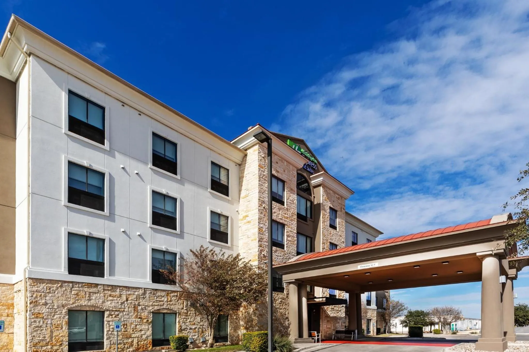 Property building in Holiday Inn Express & Suites Del Rio by IHG