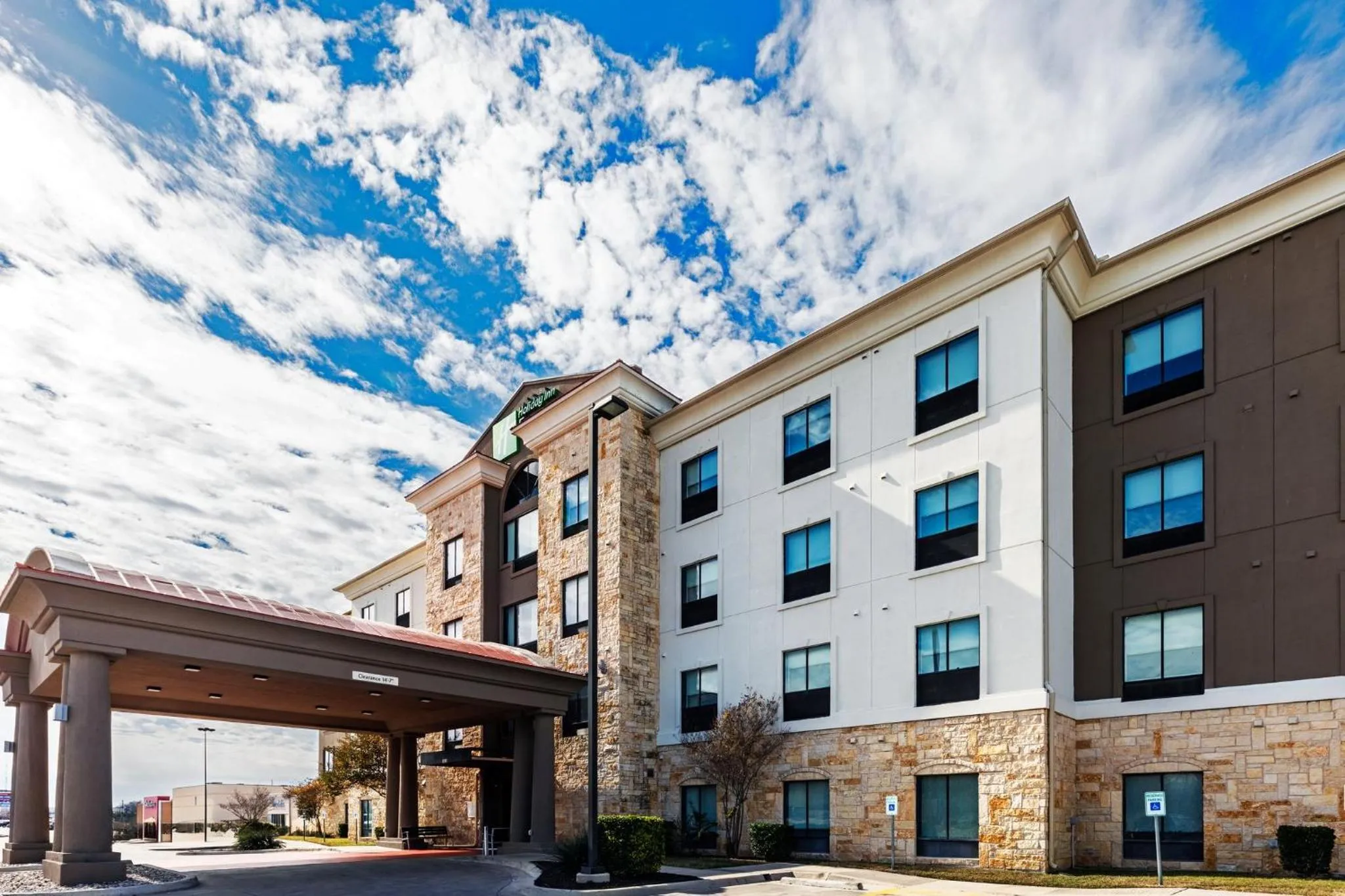 Property building in Holiday Inn Express & Suites Del Rio by IHG