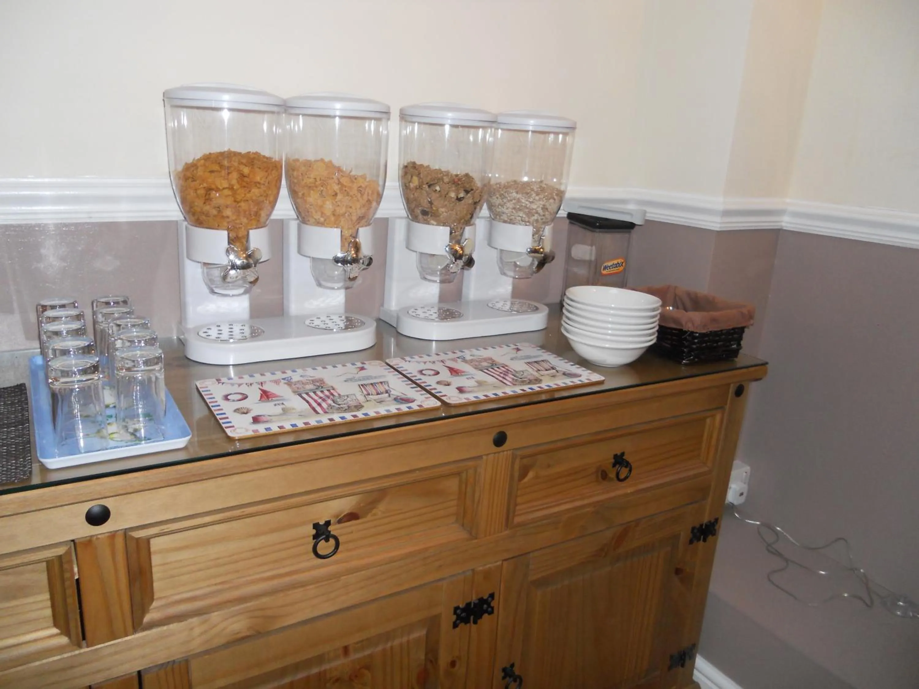 Dining area in All Seasons Guest House