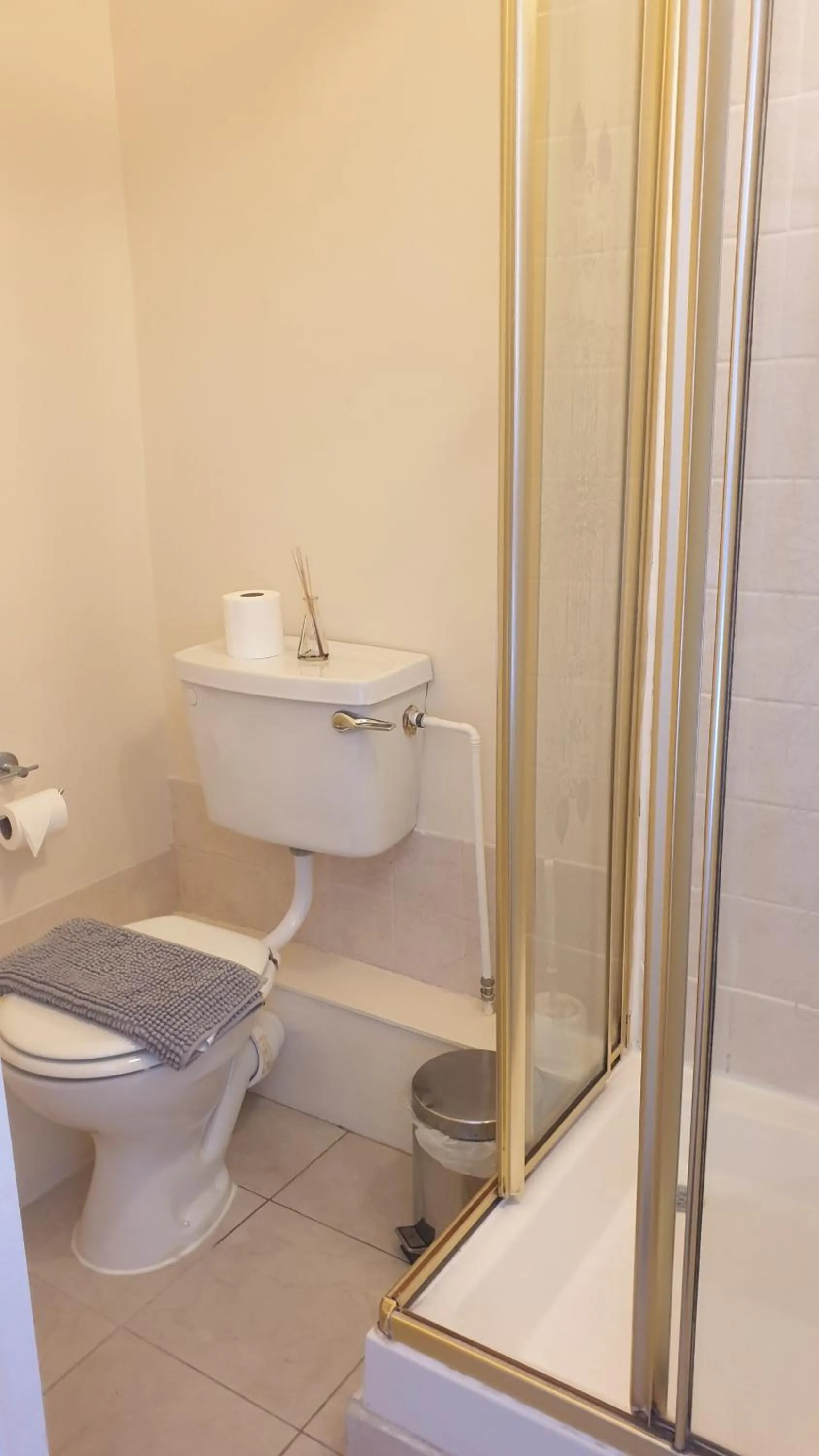 Shower in All Seasons Guest House